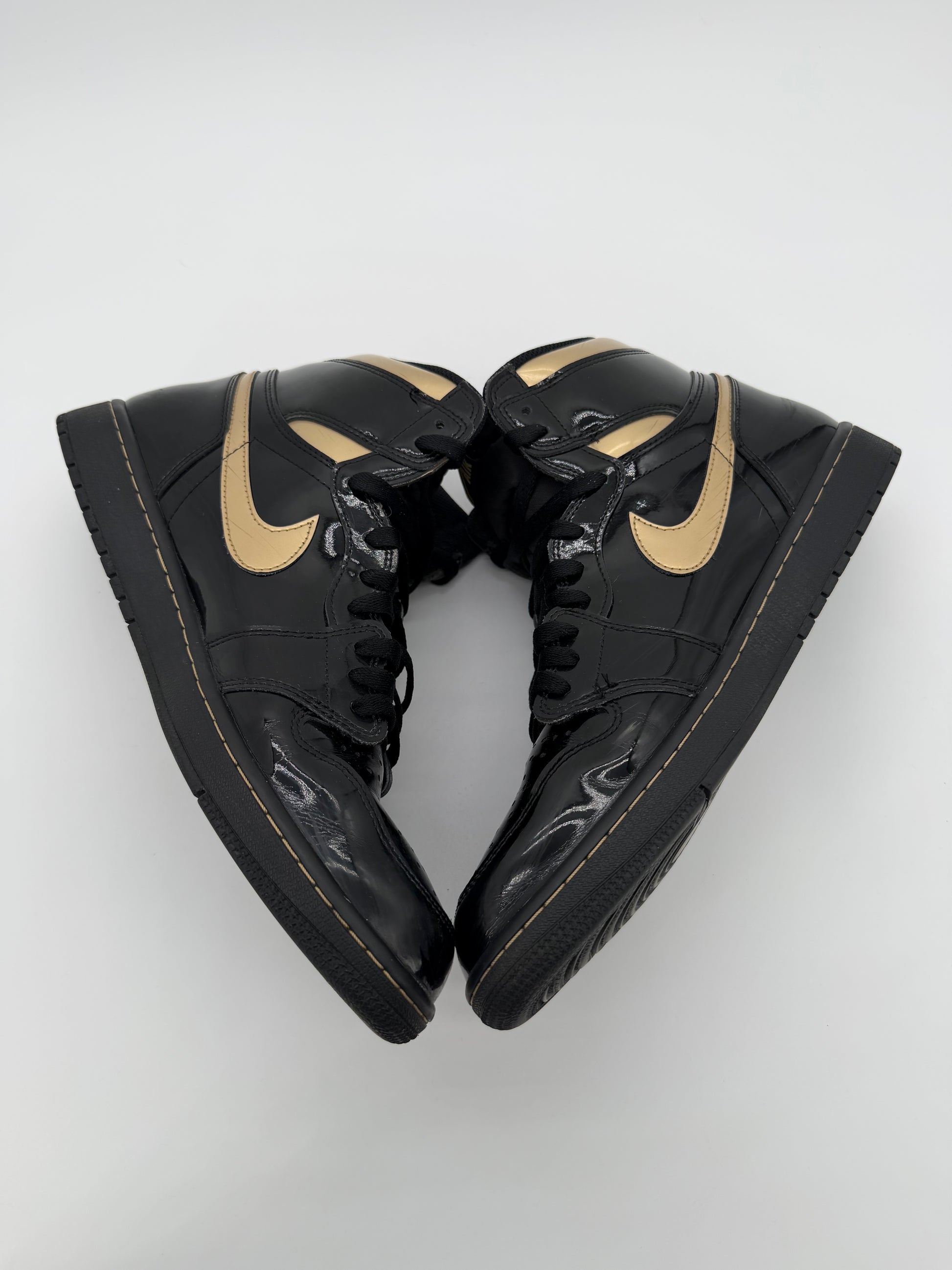 Jordan 1 Retro High Black Metallic Gold (2020)