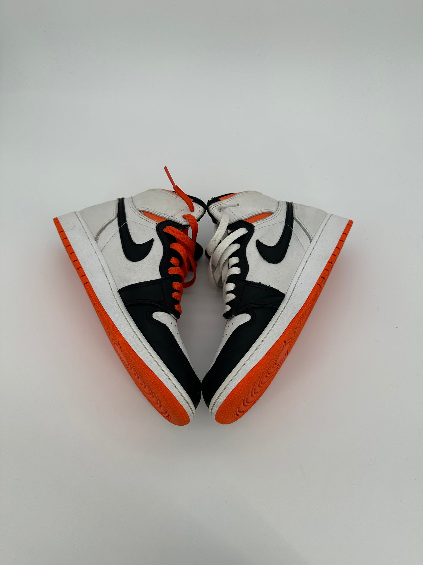 Jordan 1 Retro High Electro Orange