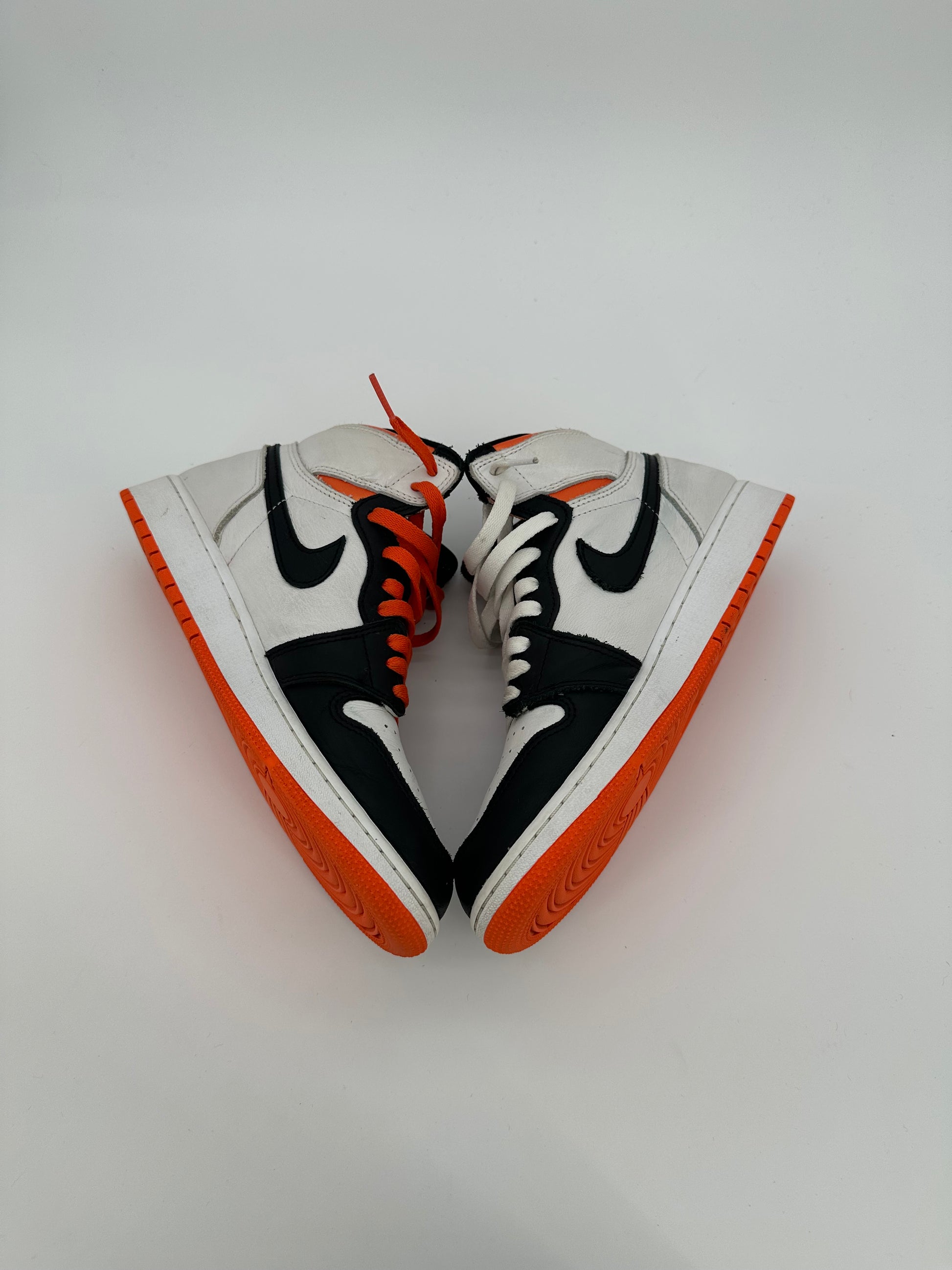 Jordan 1 Retro High Electro Orange
