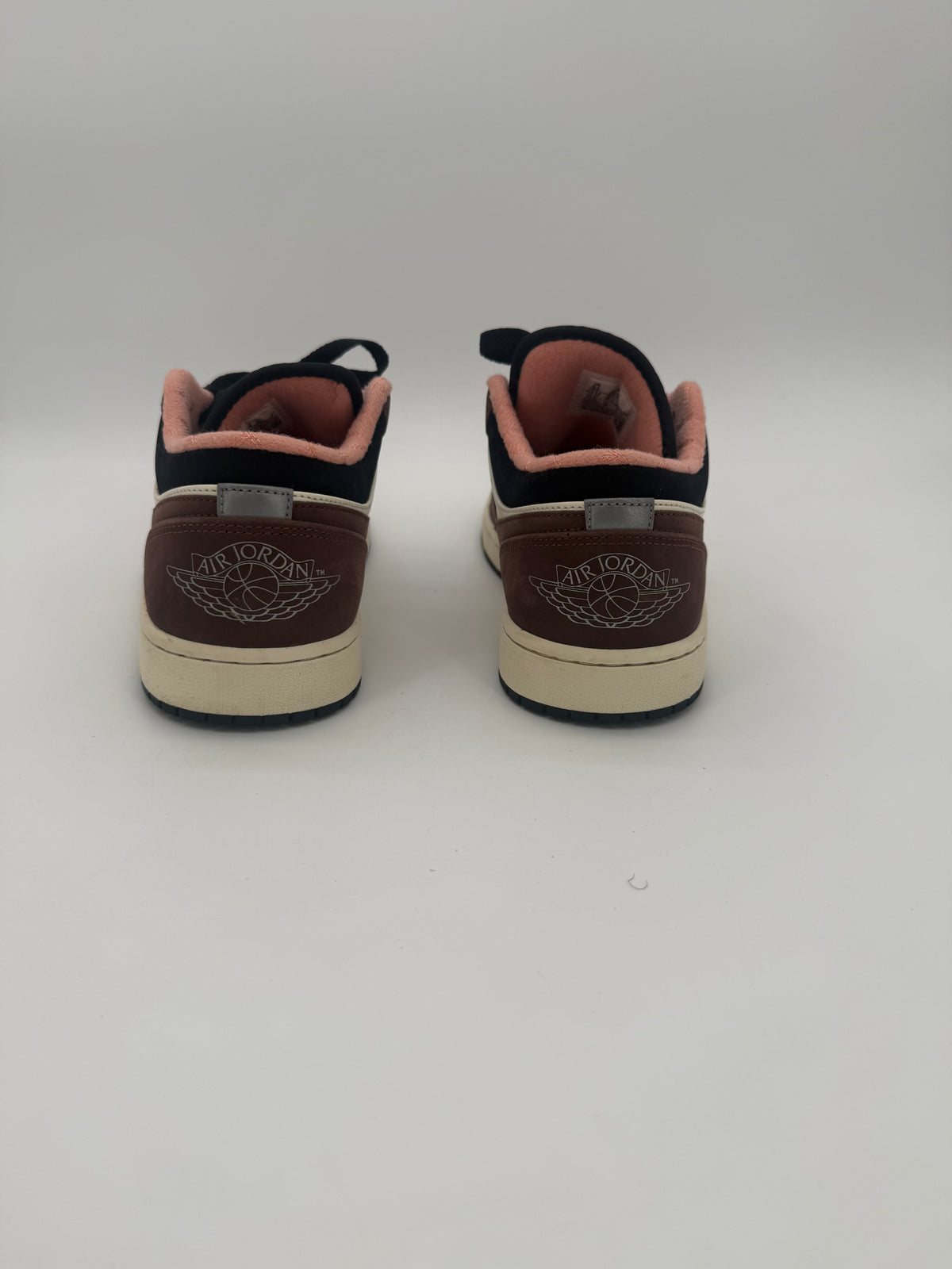 Jordan 1 Low Mocha
