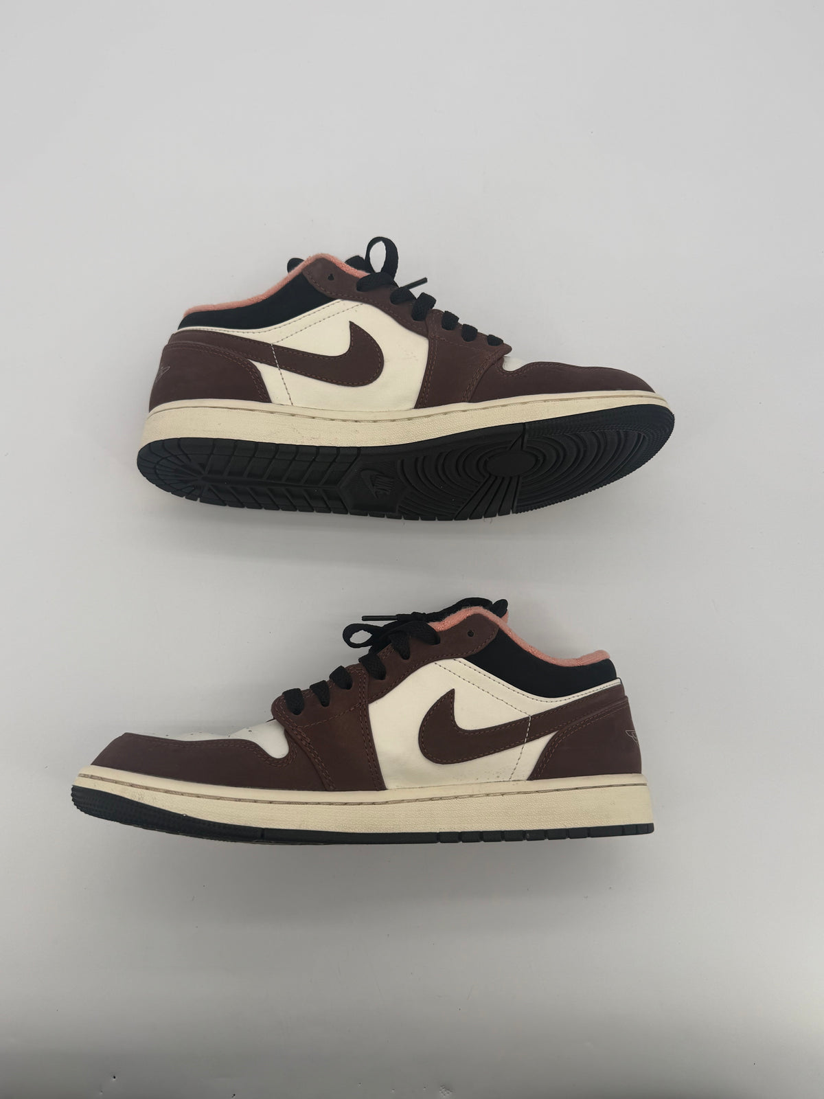 Jordan 1 Low Mocha