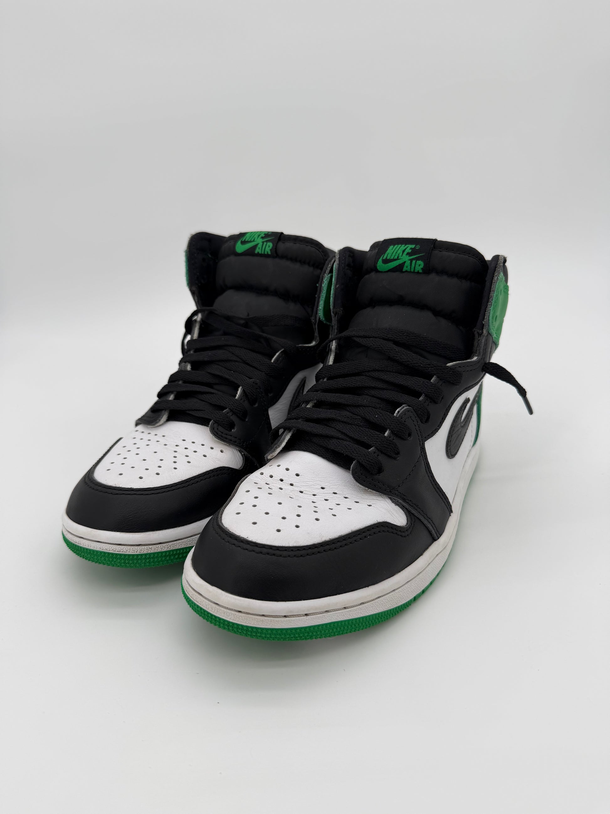 Jordan 1 Retro High OG Lucky Green need pics