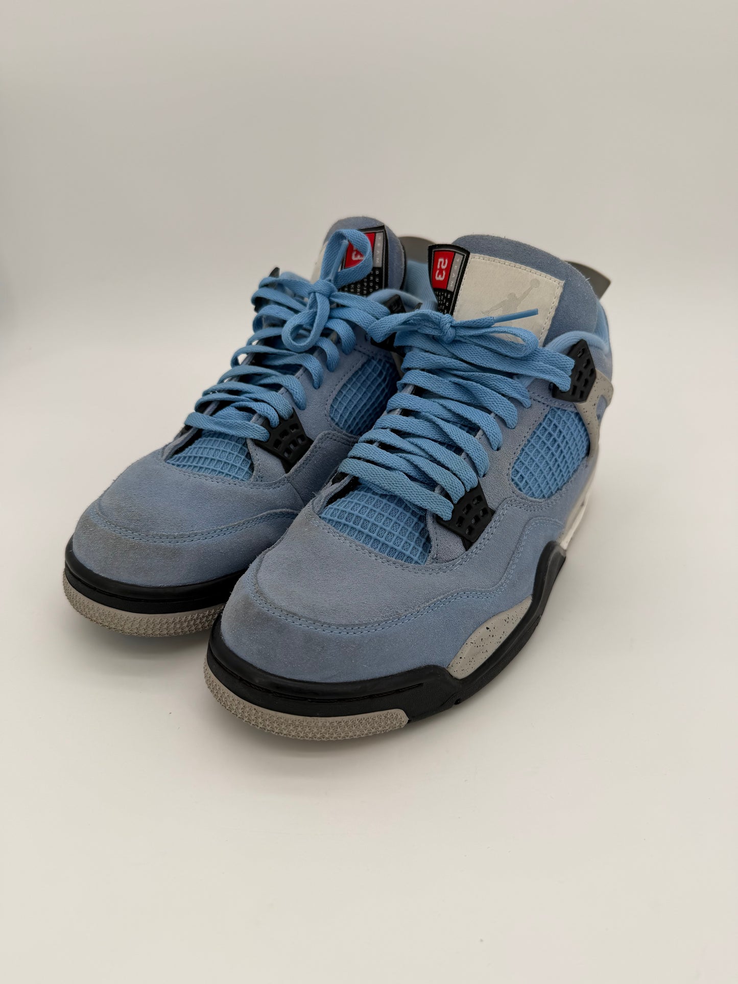Jordan 4 Retro University Blue