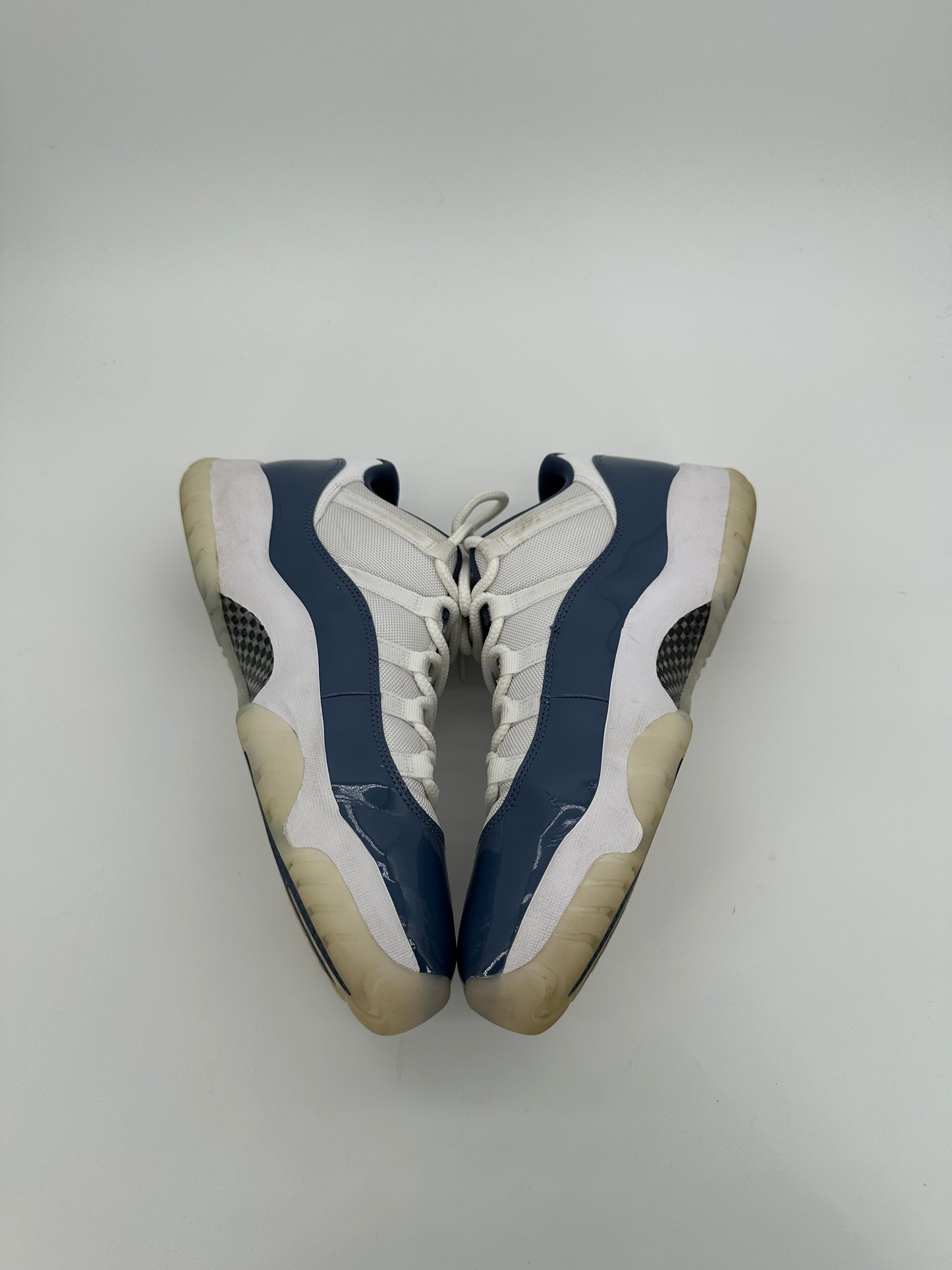 Jordan 11 Retro Low Diffused Blue