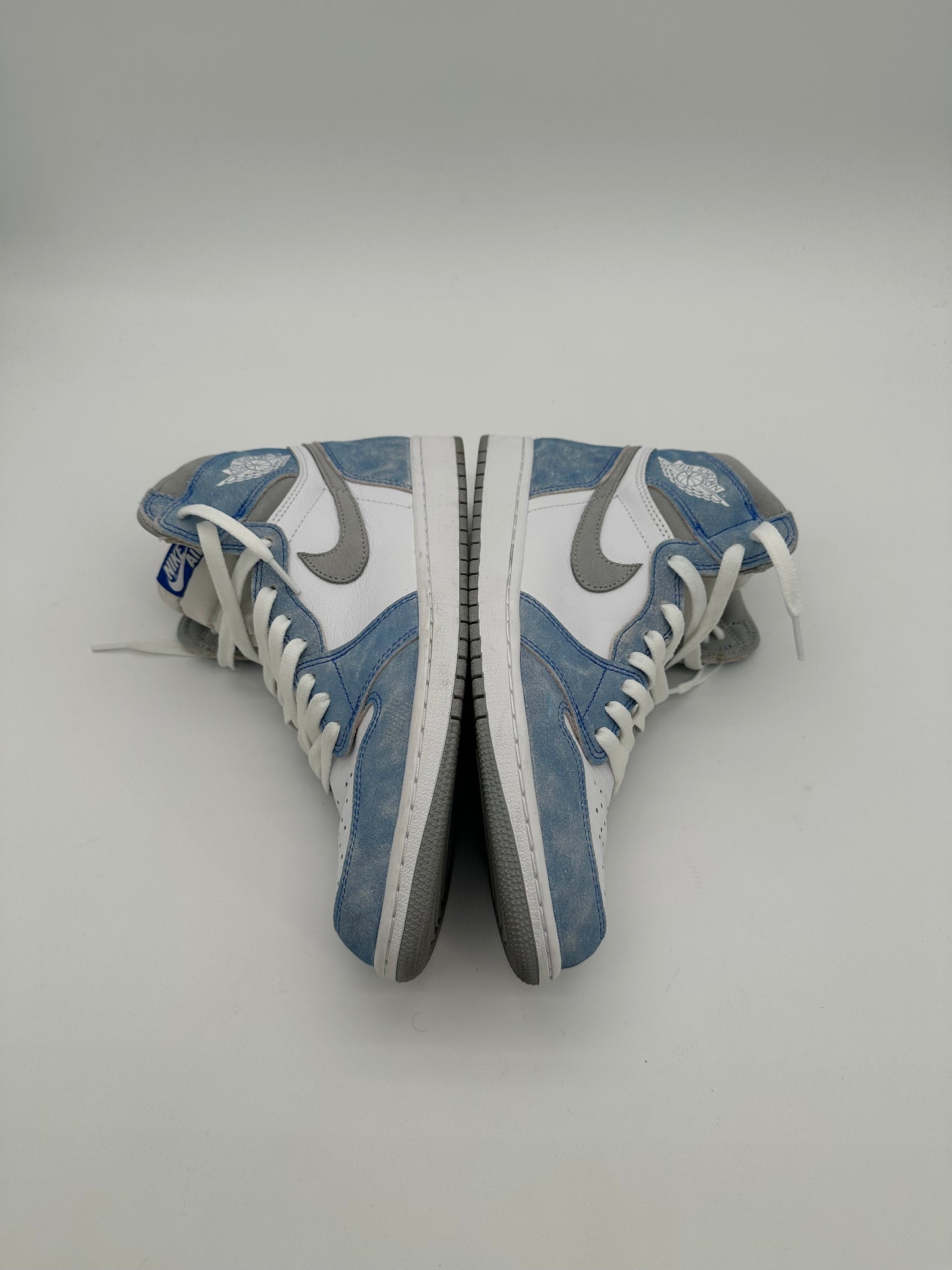 Jordan 1 Retro High Hyper Royal Smoke Grey