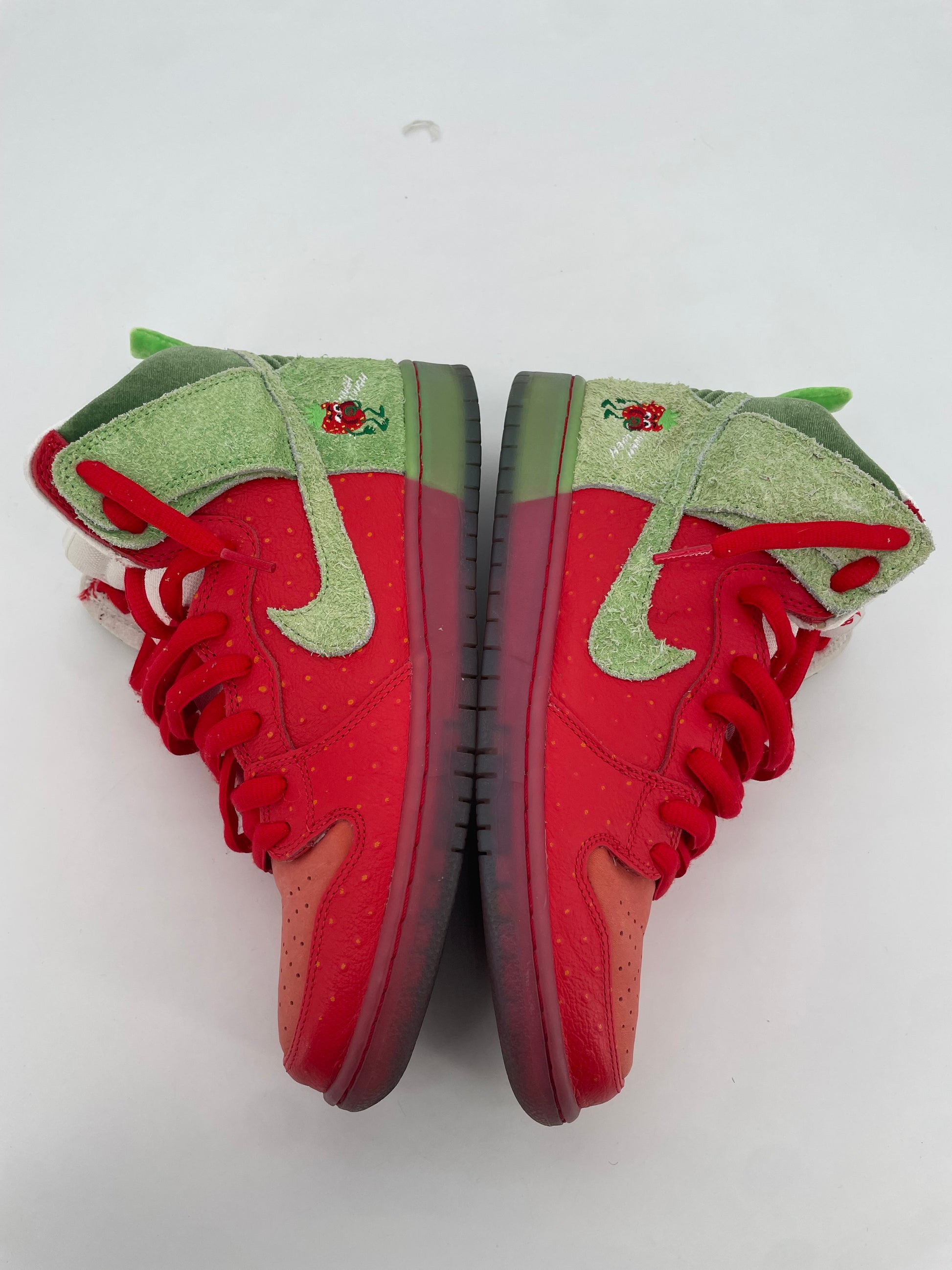 Nike SB Dunk High Strawberry Cough (Regular Box)