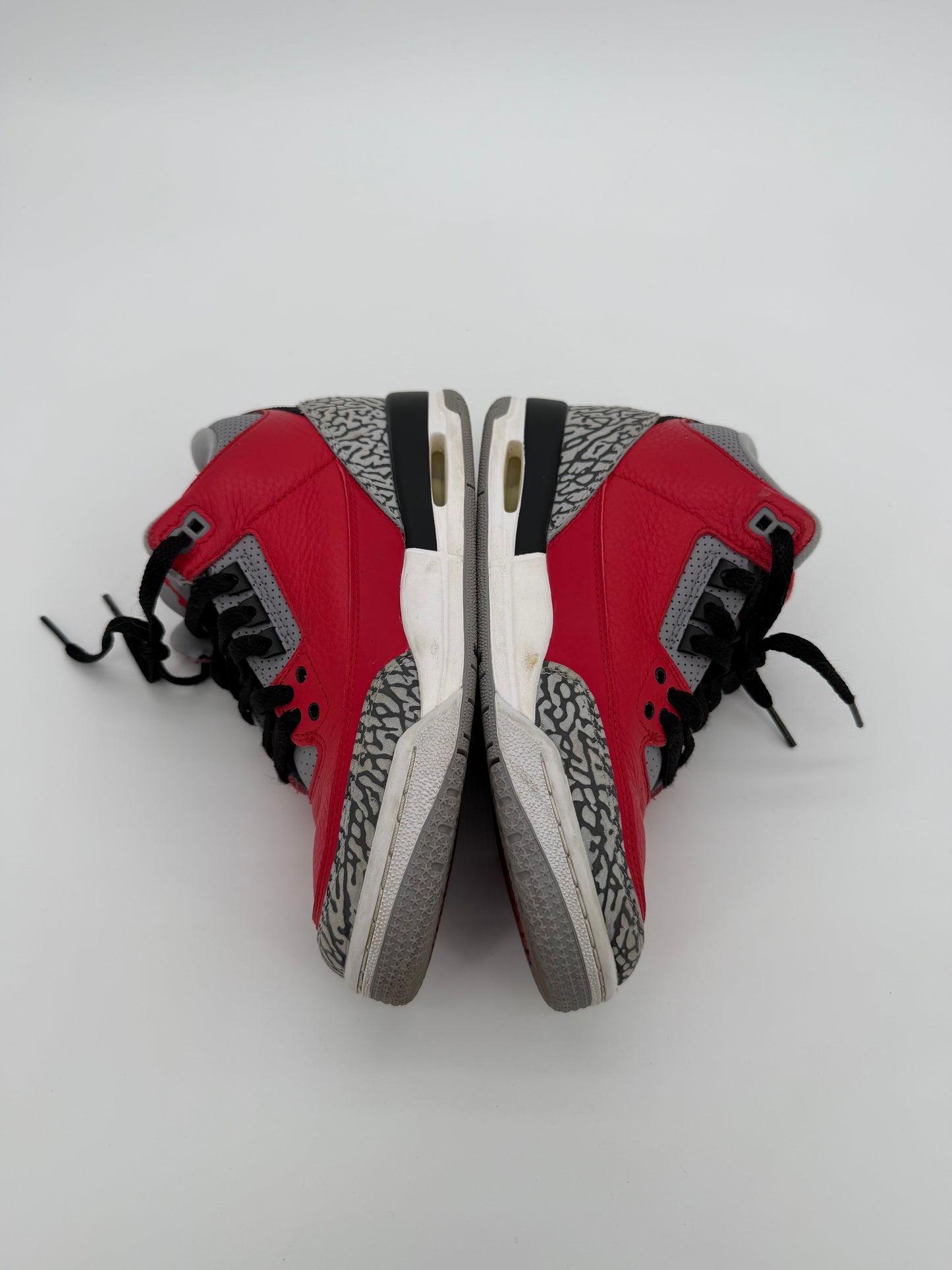 Jordan 3 Retro SE Fire Red (GS)