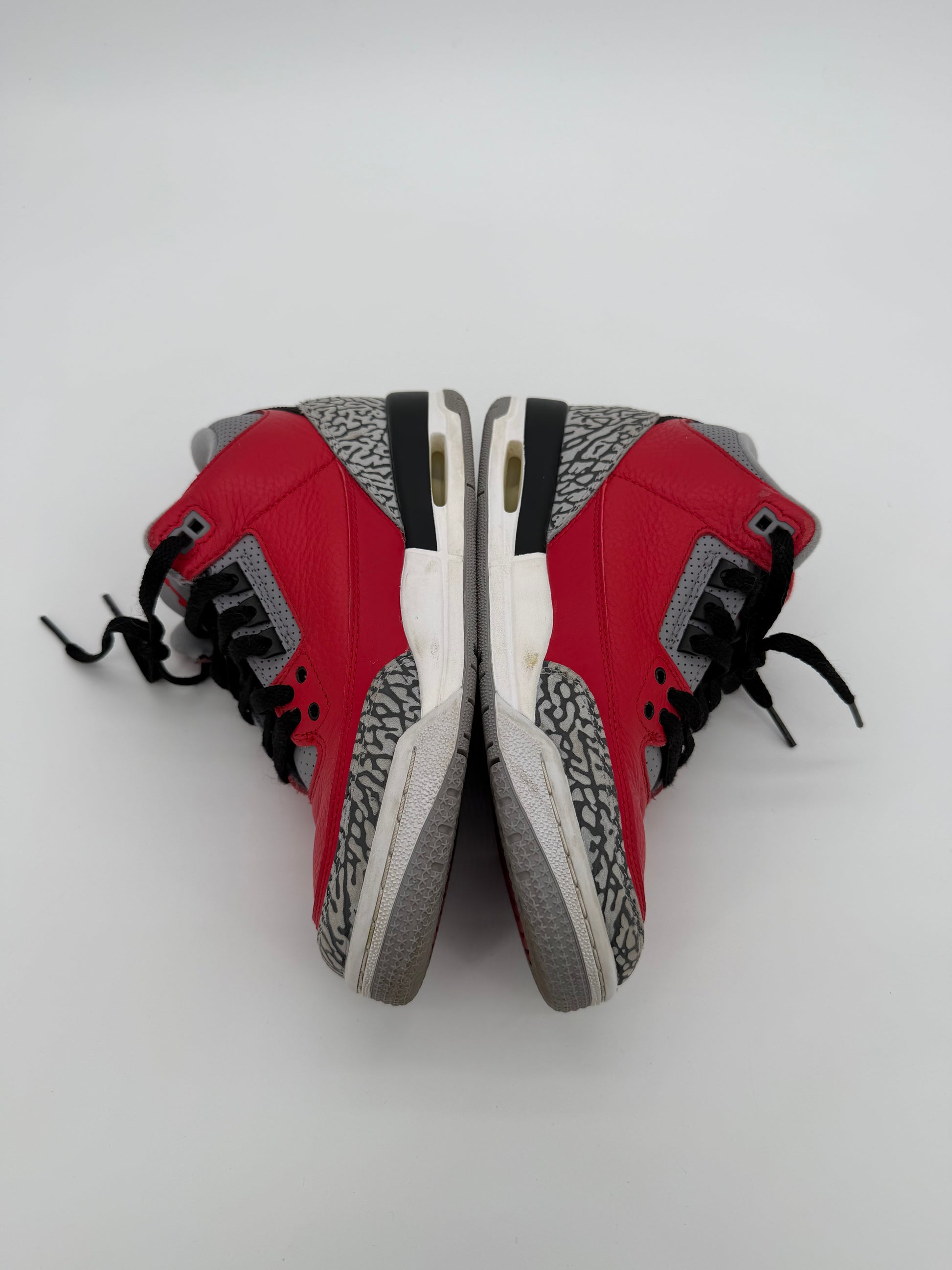 Jordan 3 Retro SE Fire Red (GS)