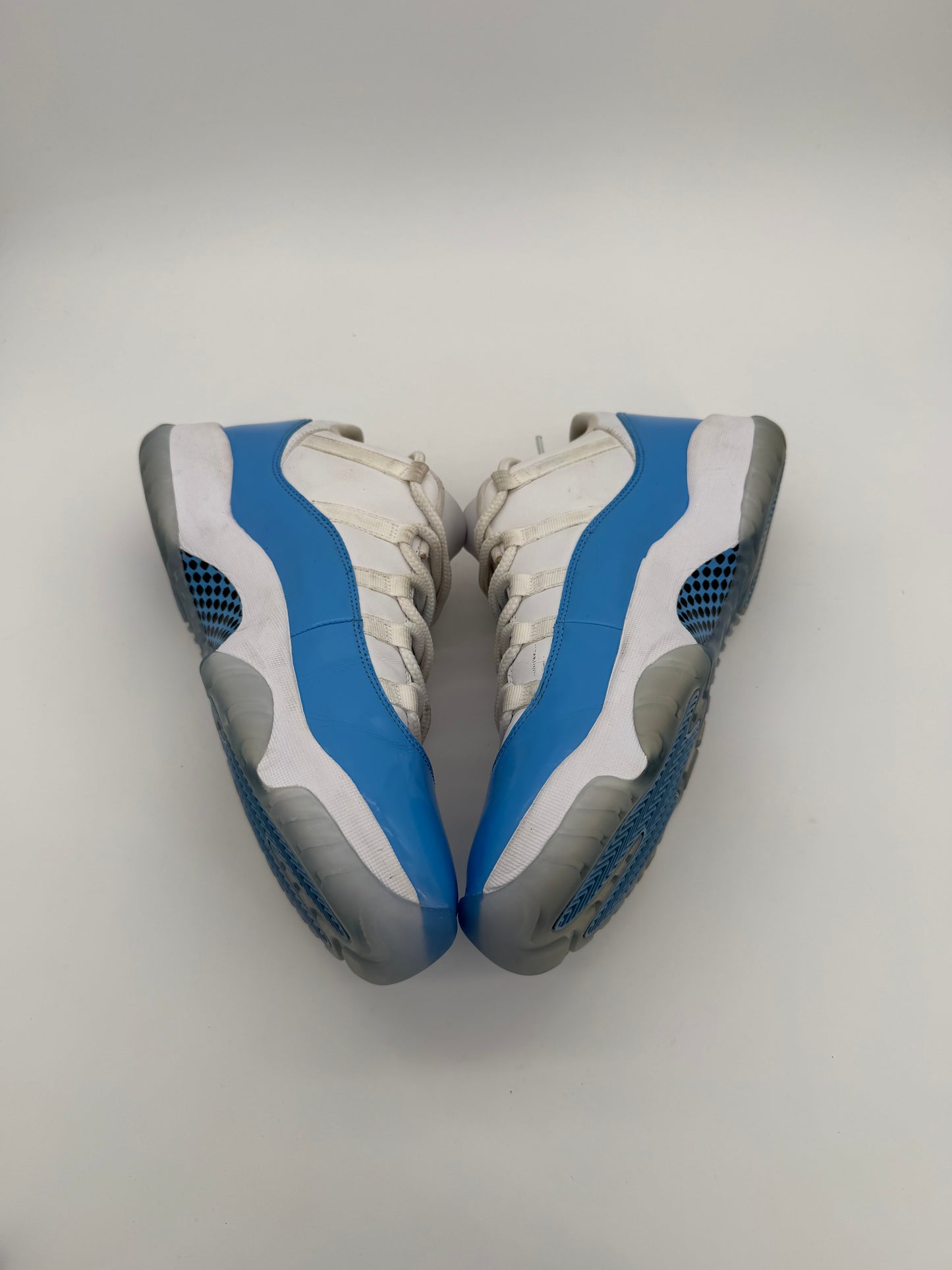 Jordan 11 Retro Low University Blue (2017)