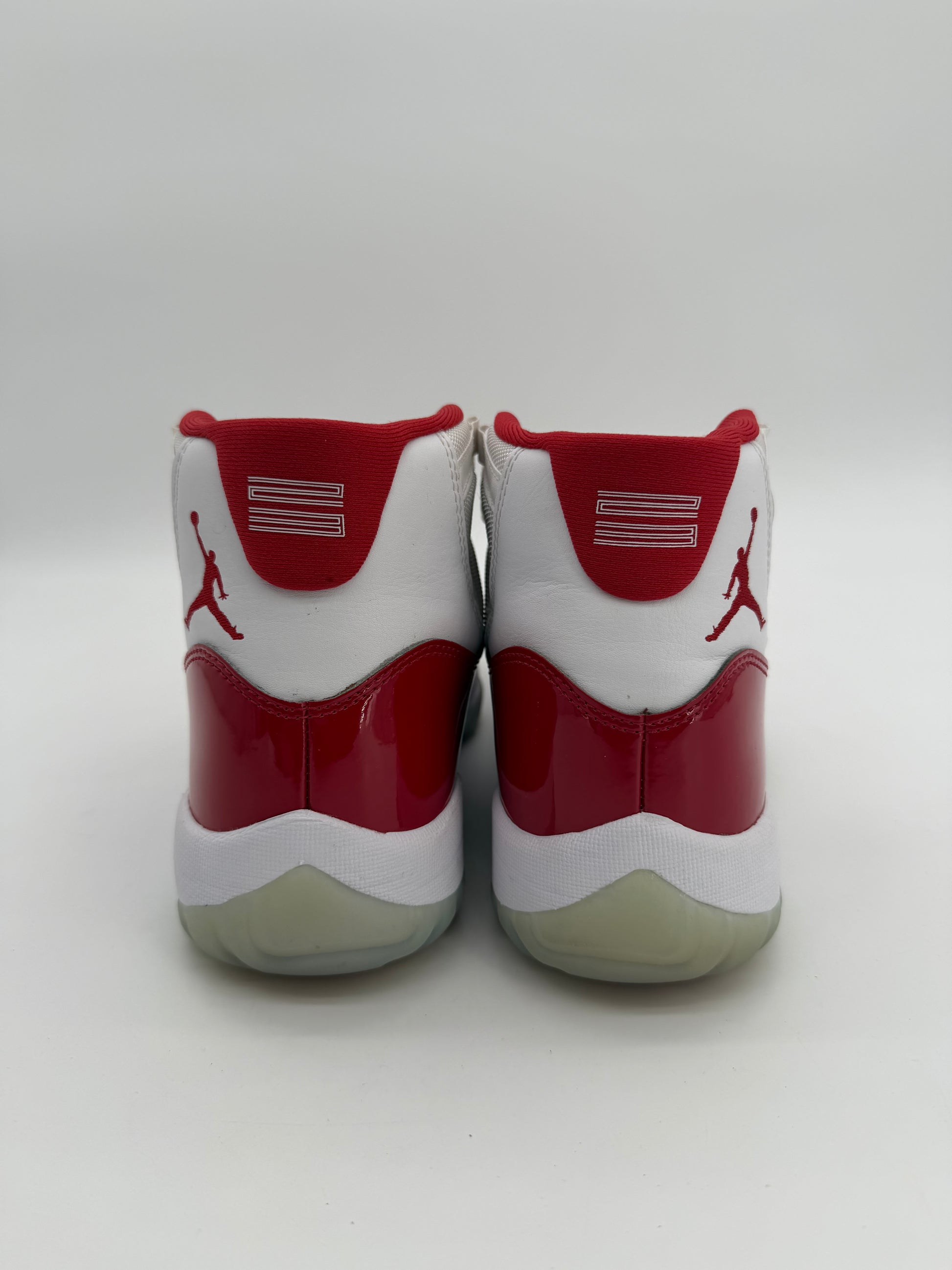 Jordan 11 Retro Cherry (2022)