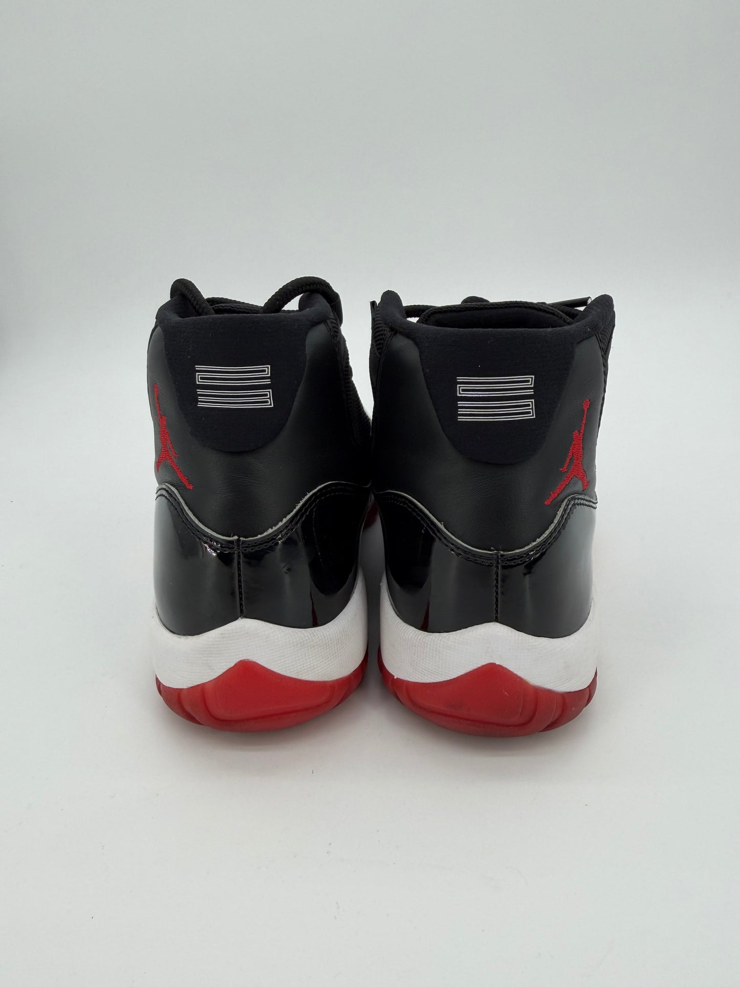 Jordan 11 Retro Playoffs Bred (2019)