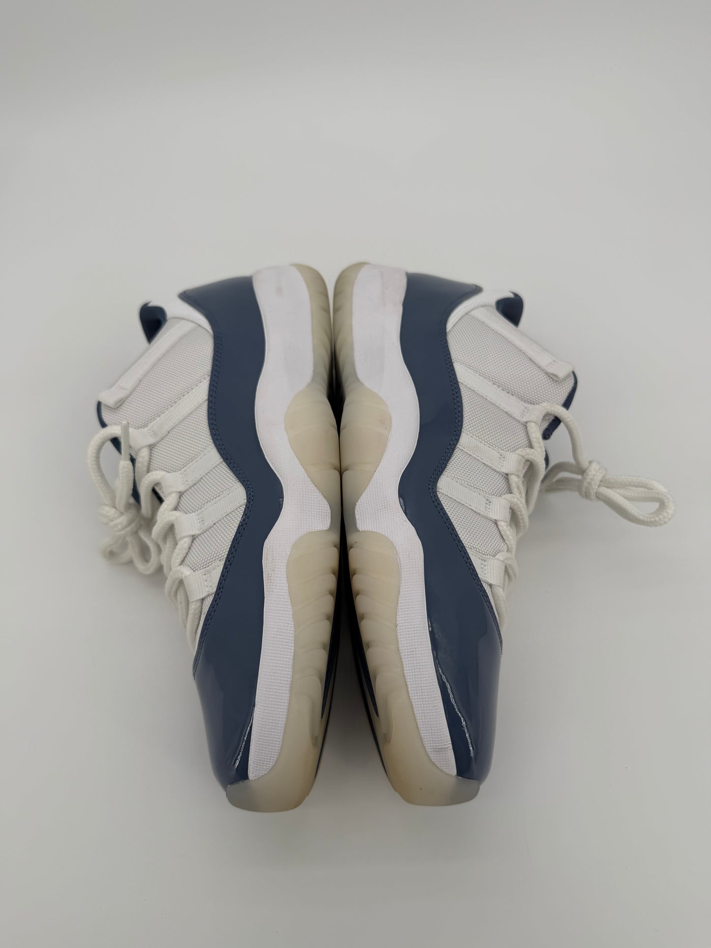Jordan 11 Retro Low Diffused Blue