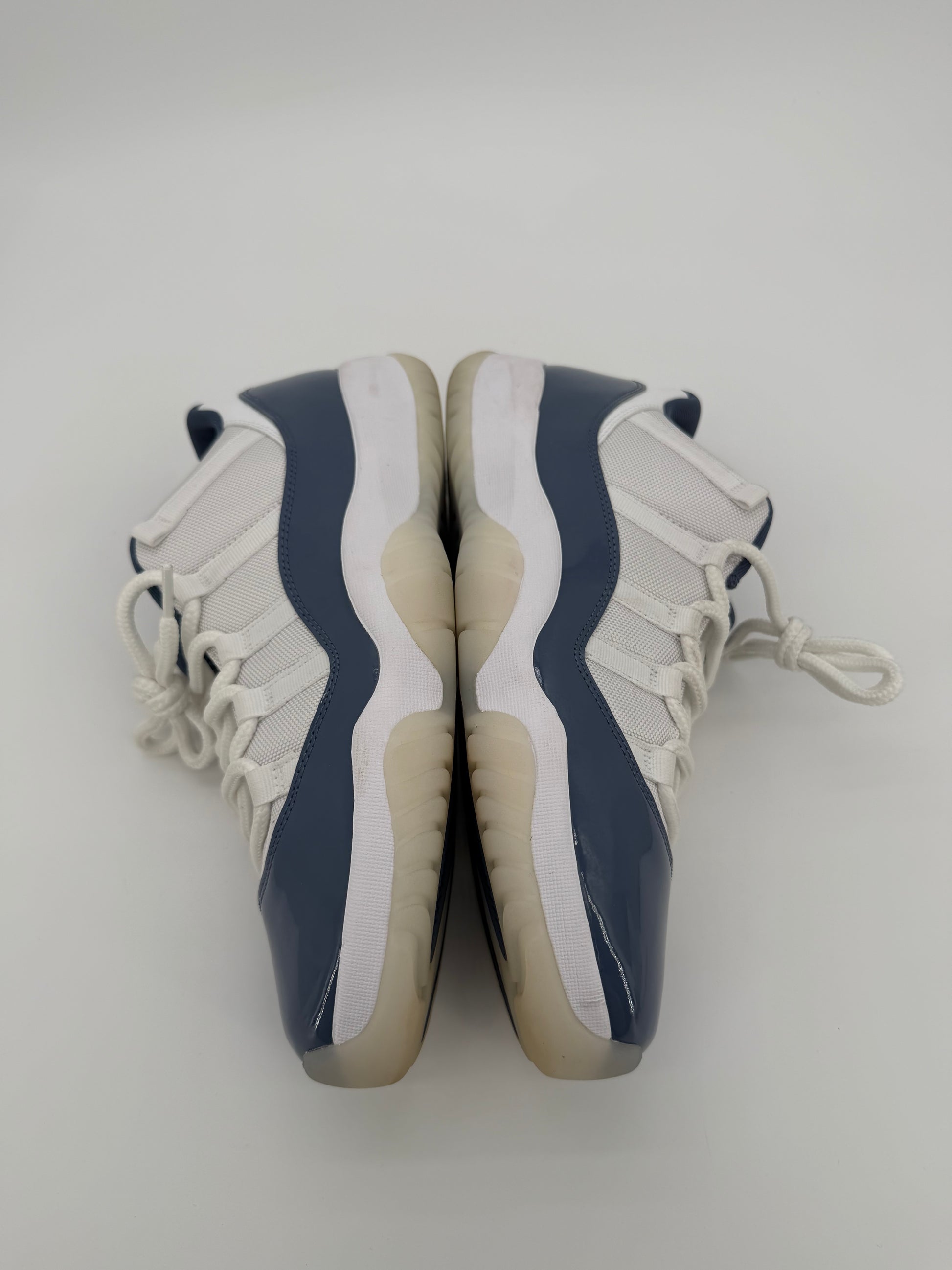 Jordan 11 Retro Low Diffused Blue