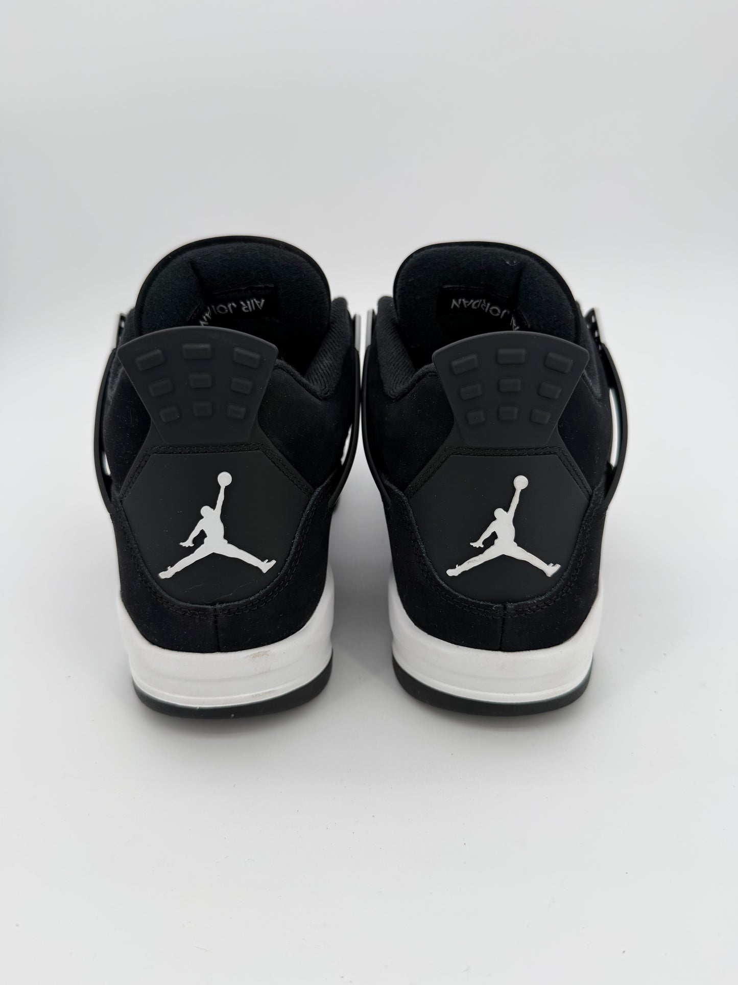 Jordan 4 Retro White Thunder