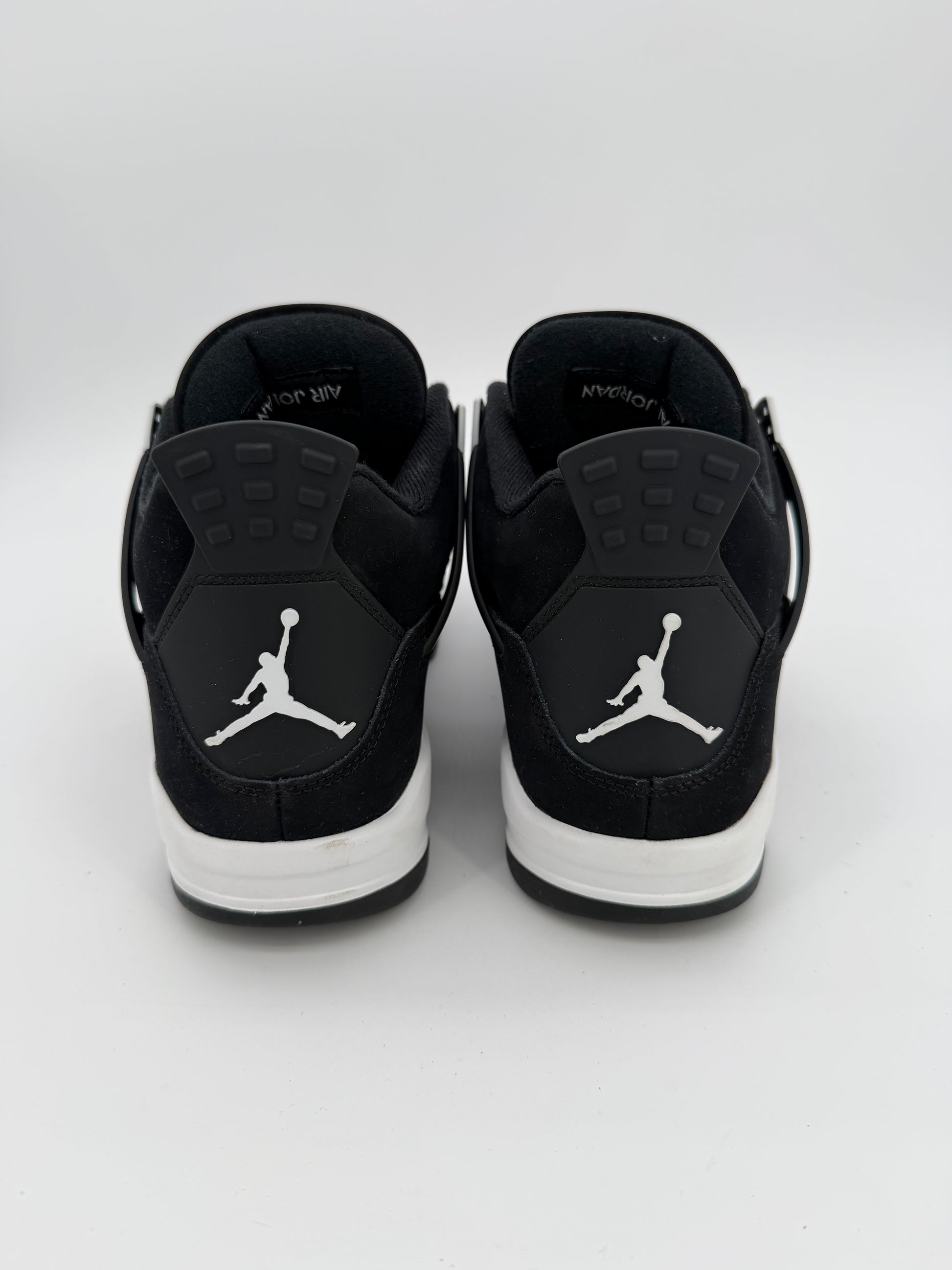 Jordan 4 Retro White Thunder