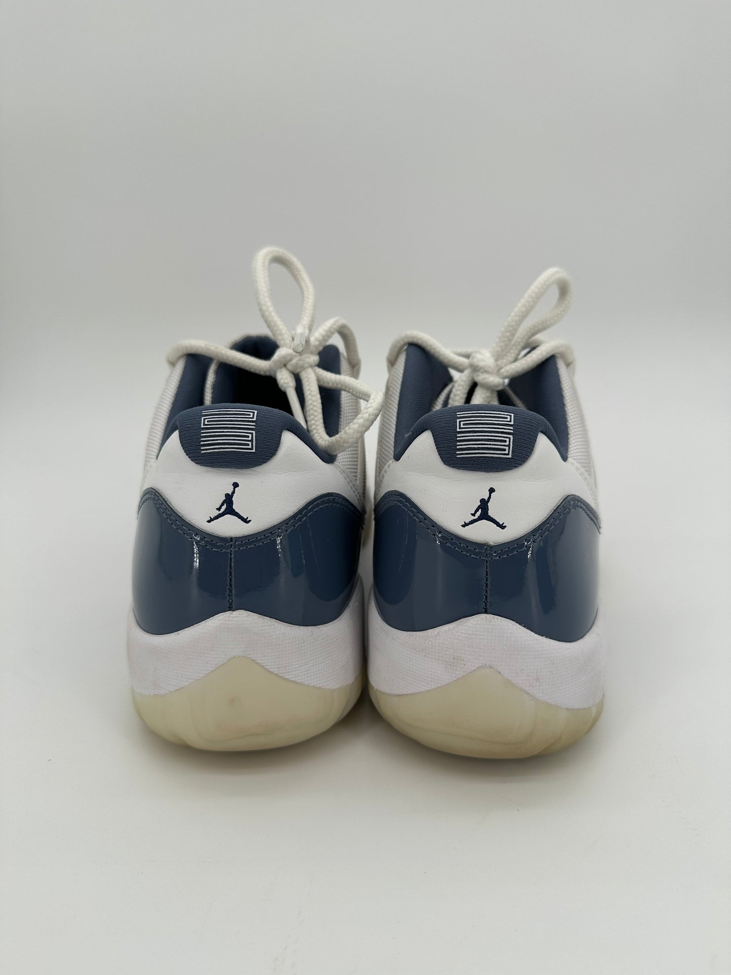 Jordan 11 Retro Low Diffused Blue
