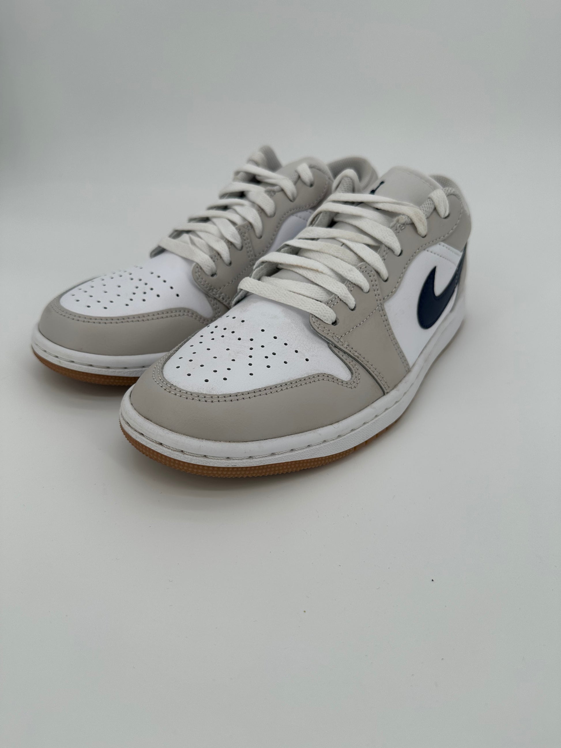Jordan 1 Low Midnight Navy Neutral Grey