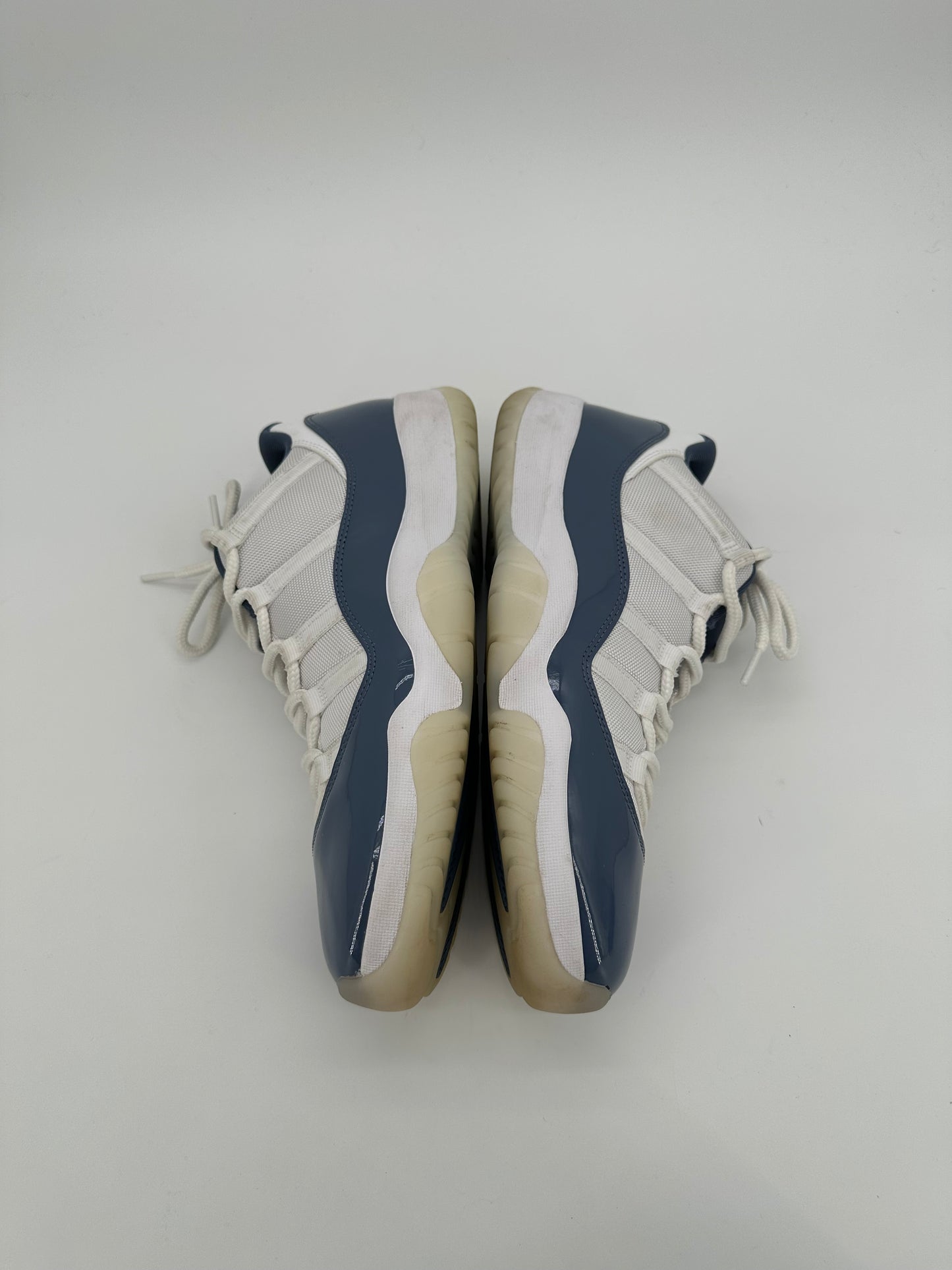 Jordan 11 Retro Low Diffused Blue