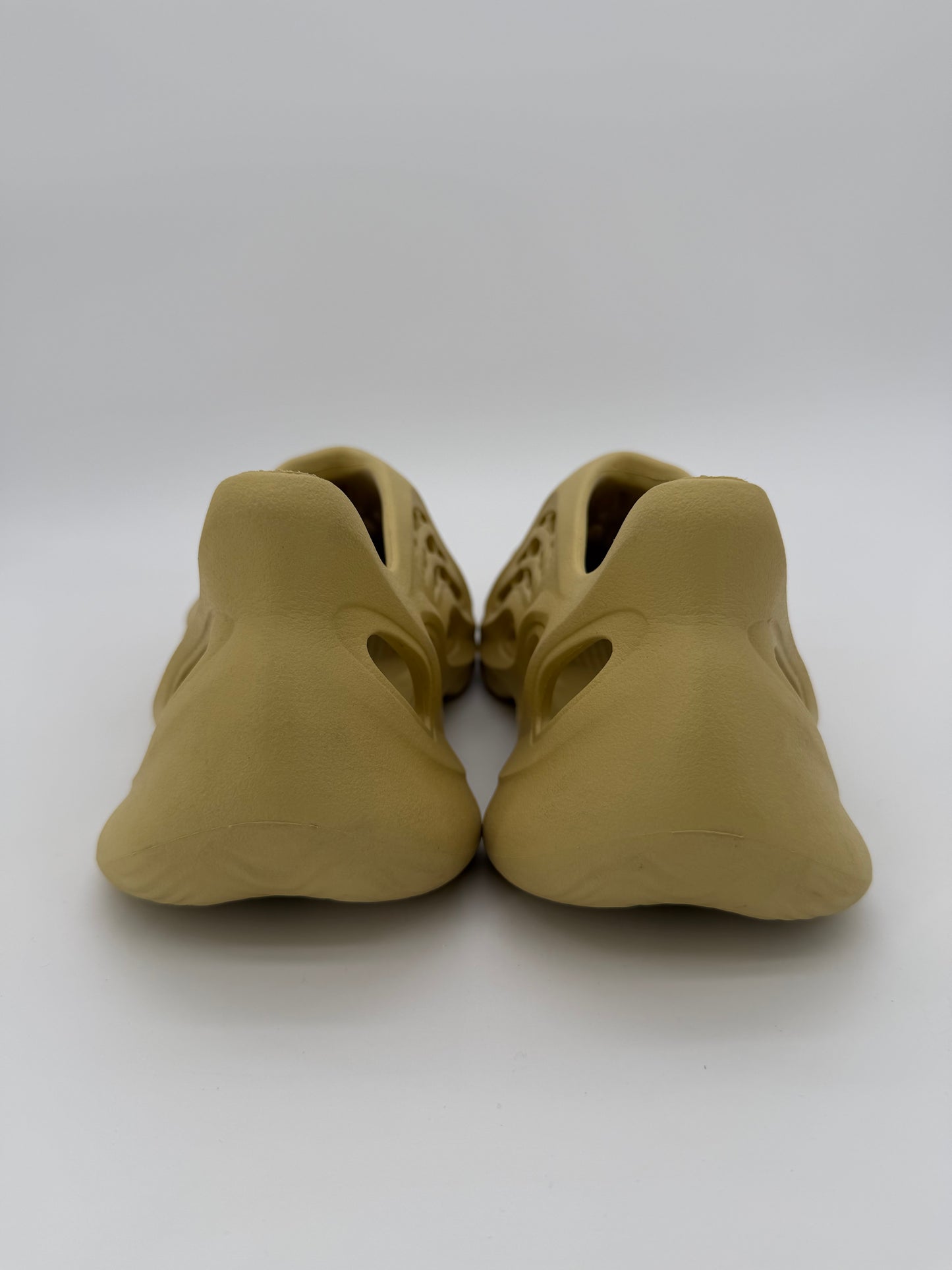 adidas Yeezy Foam RNNR Sulfur
