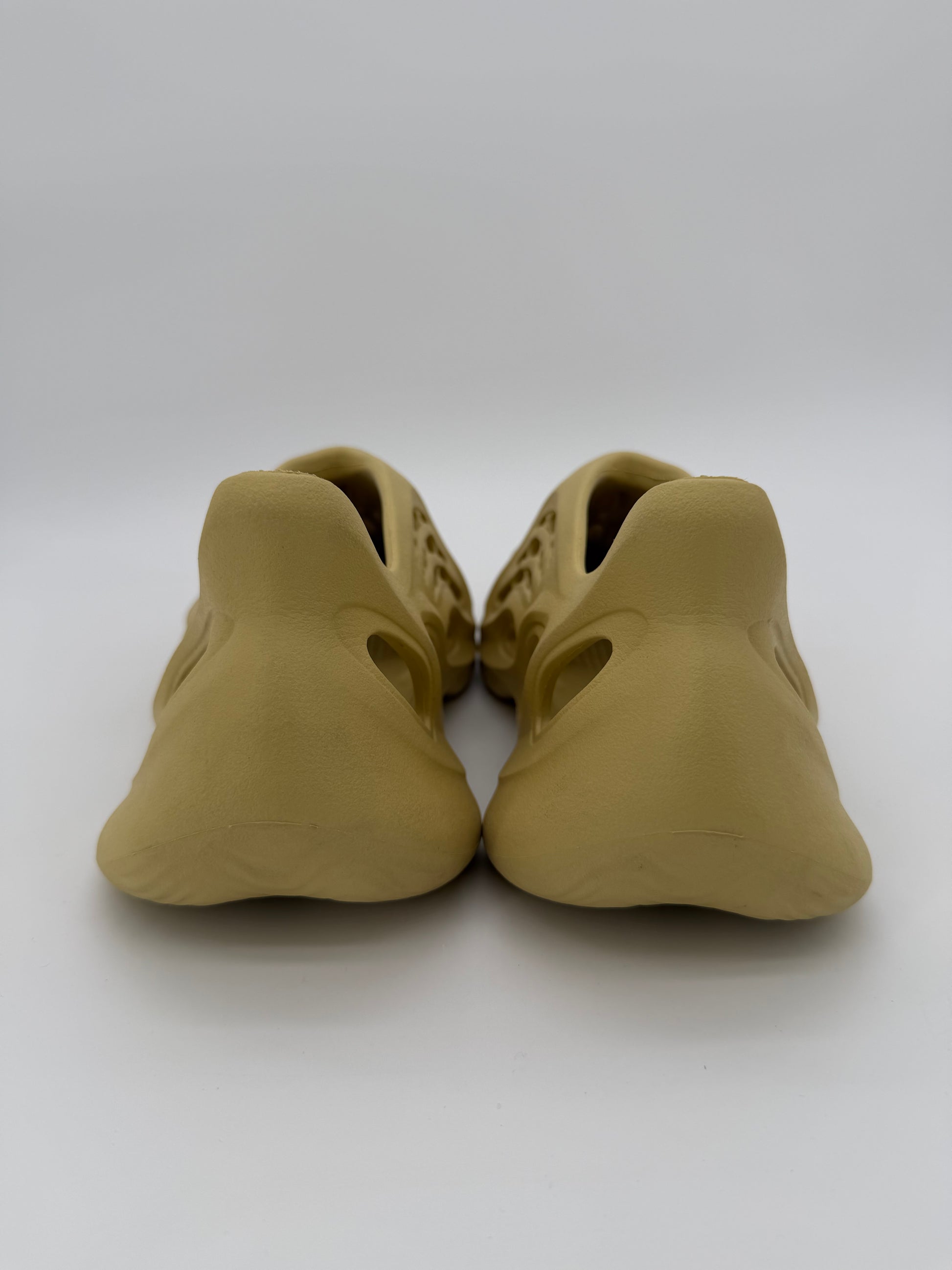 adidas Yeezy Foam RNNR Sulfur