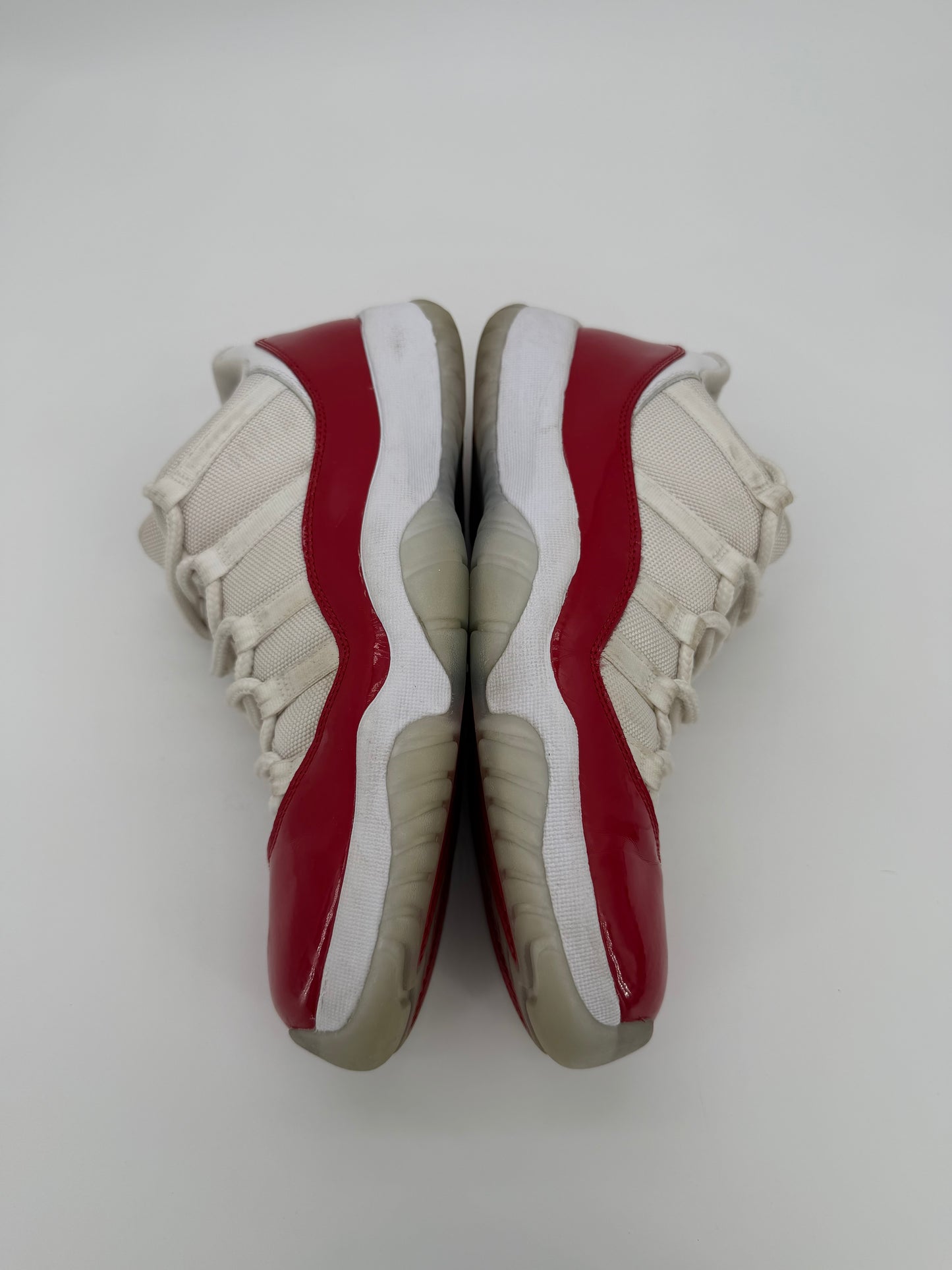Jordan 11 Retro Low Cherry (2016)