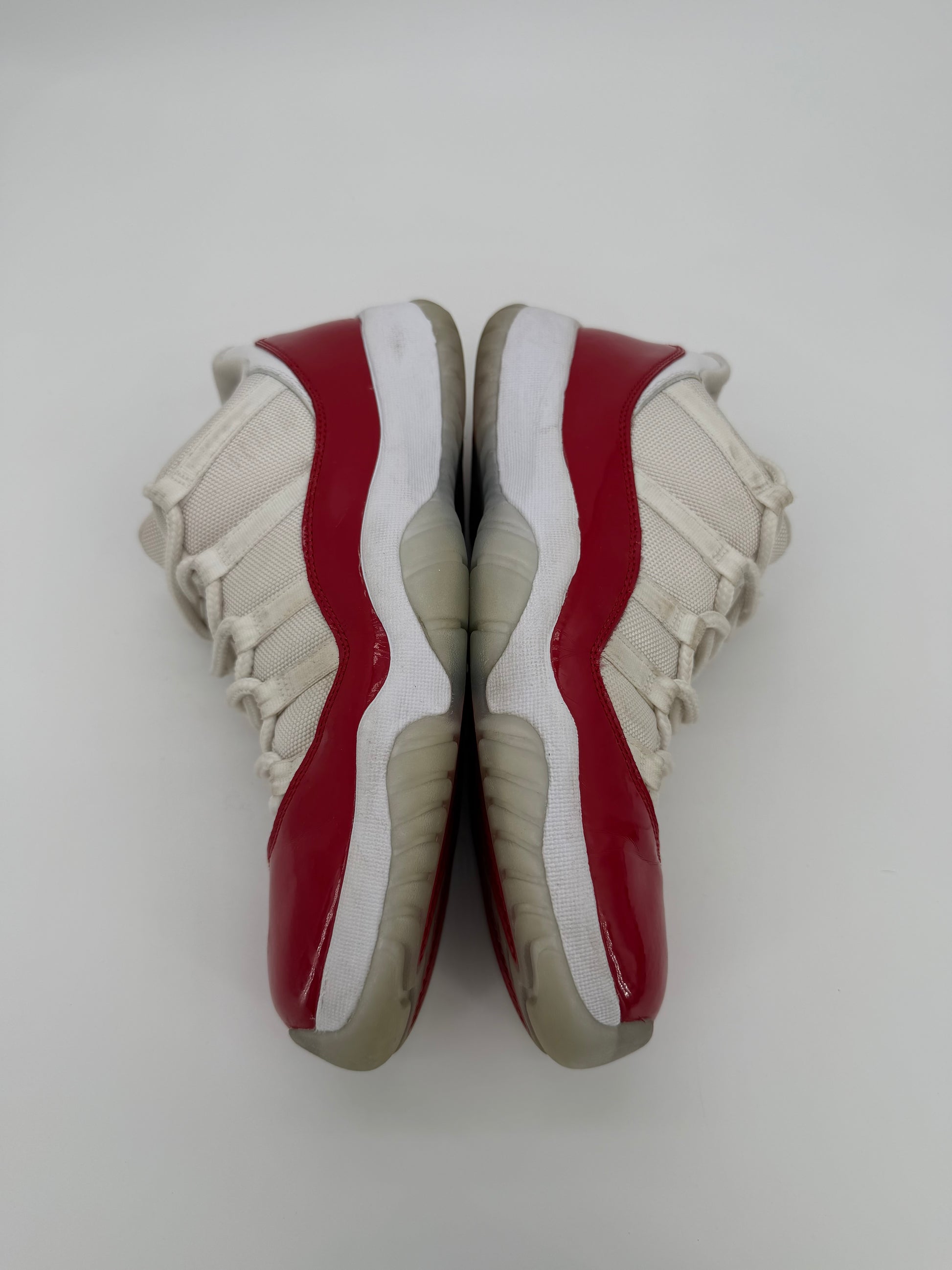 Jordan 11 Retro Low Cherry (2016)