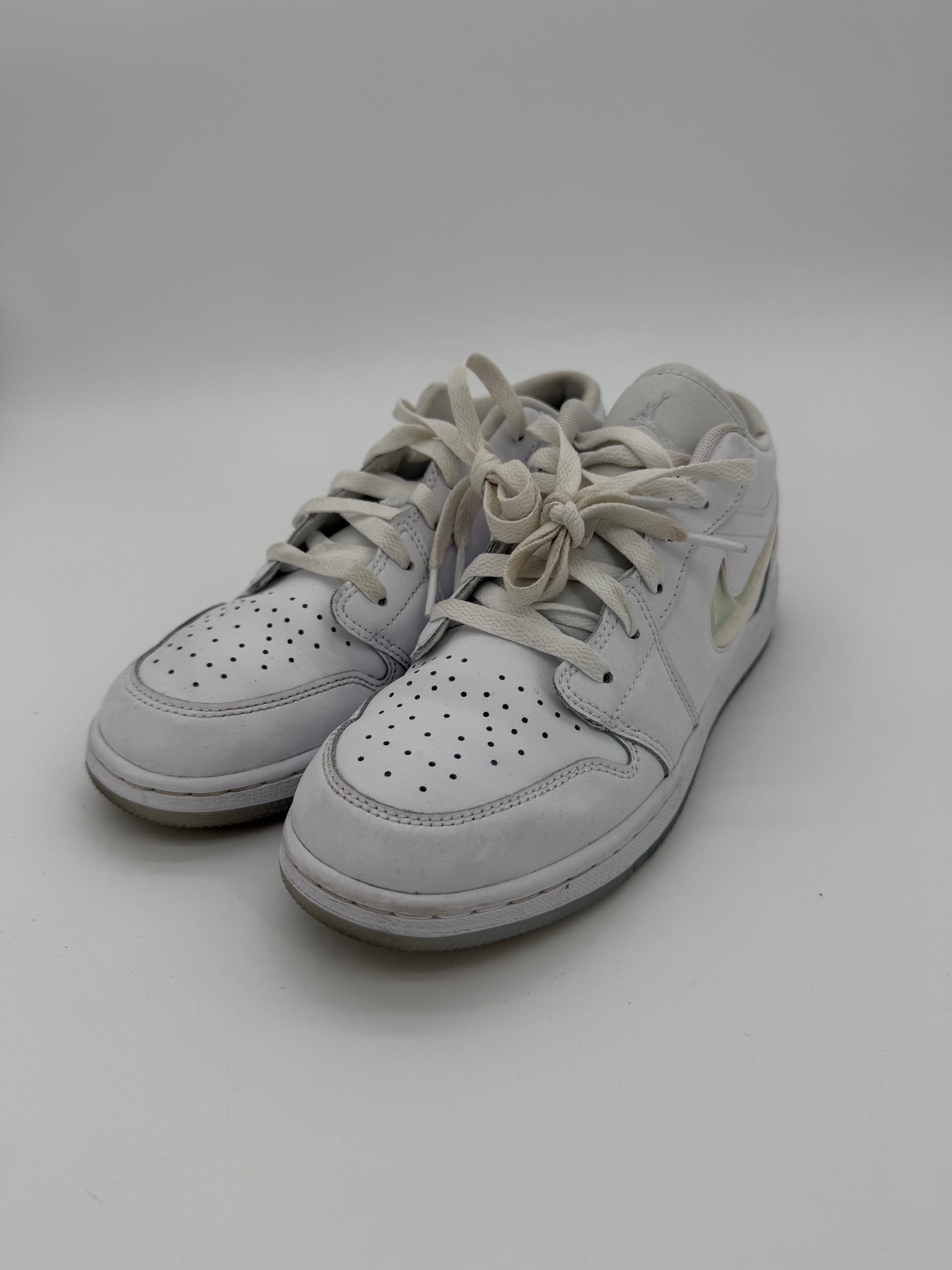 Jordan 1 Low SE Glitter Swoosh (GS)