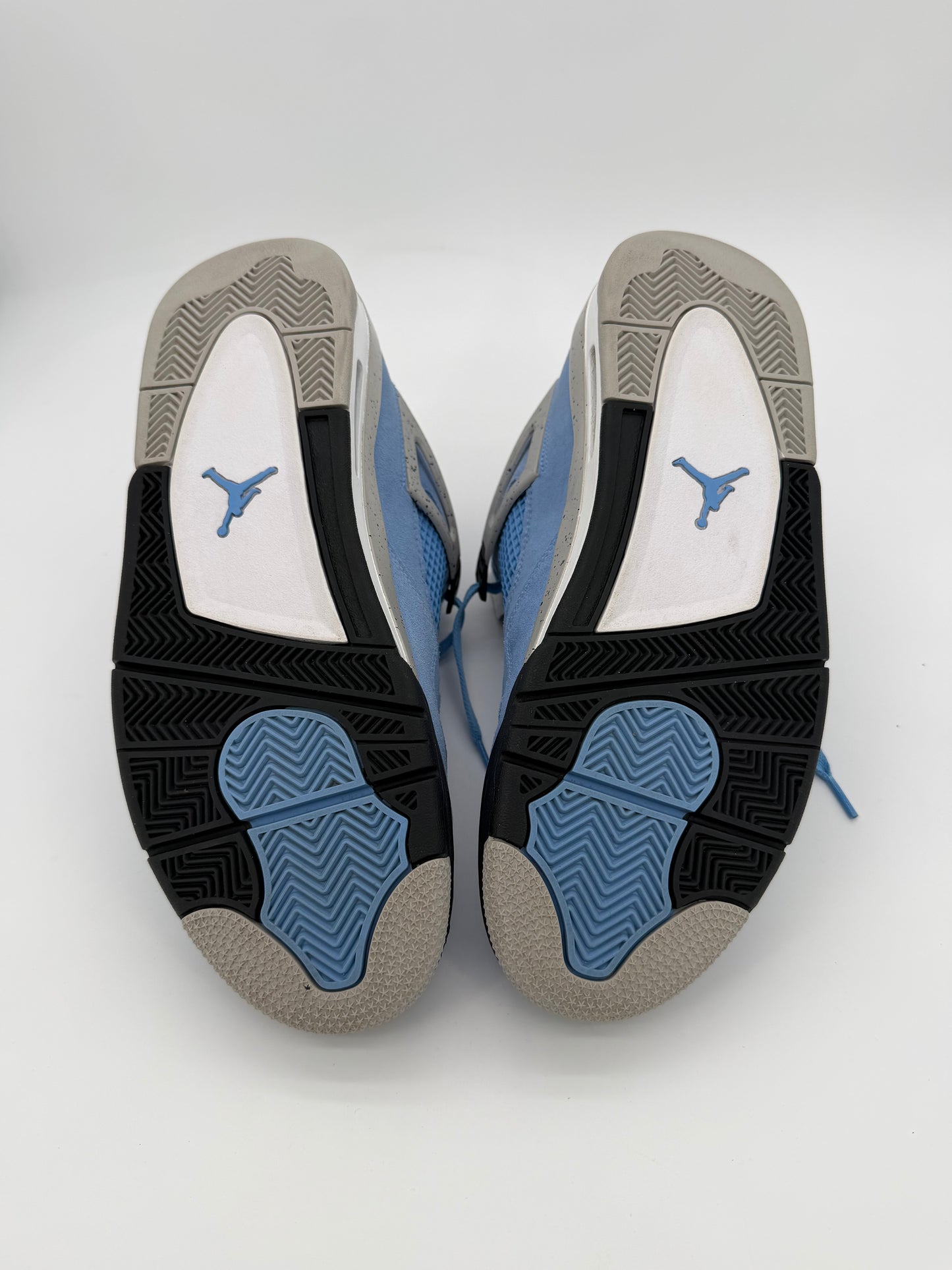 Jordan 4 Retro University Blue