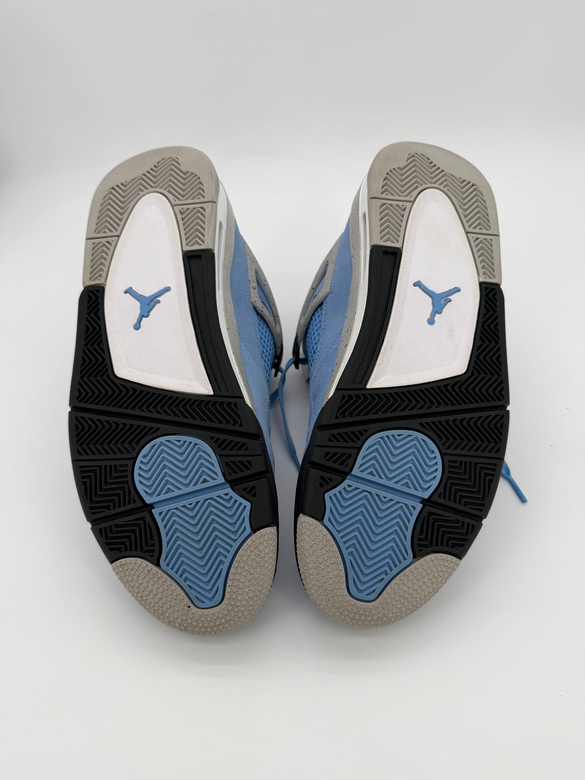 Jordan 4 Retro University Blue