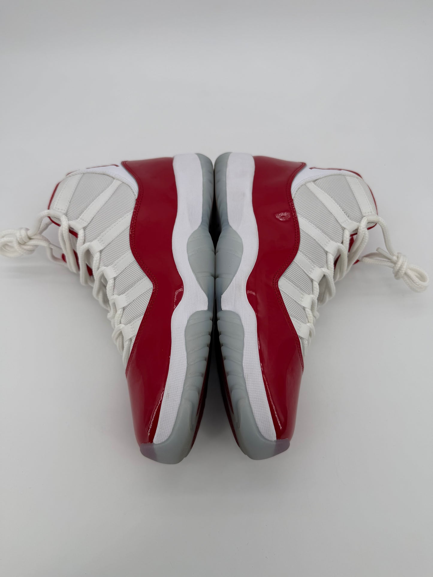 Jordan 11 Retro Cherry (2022)
