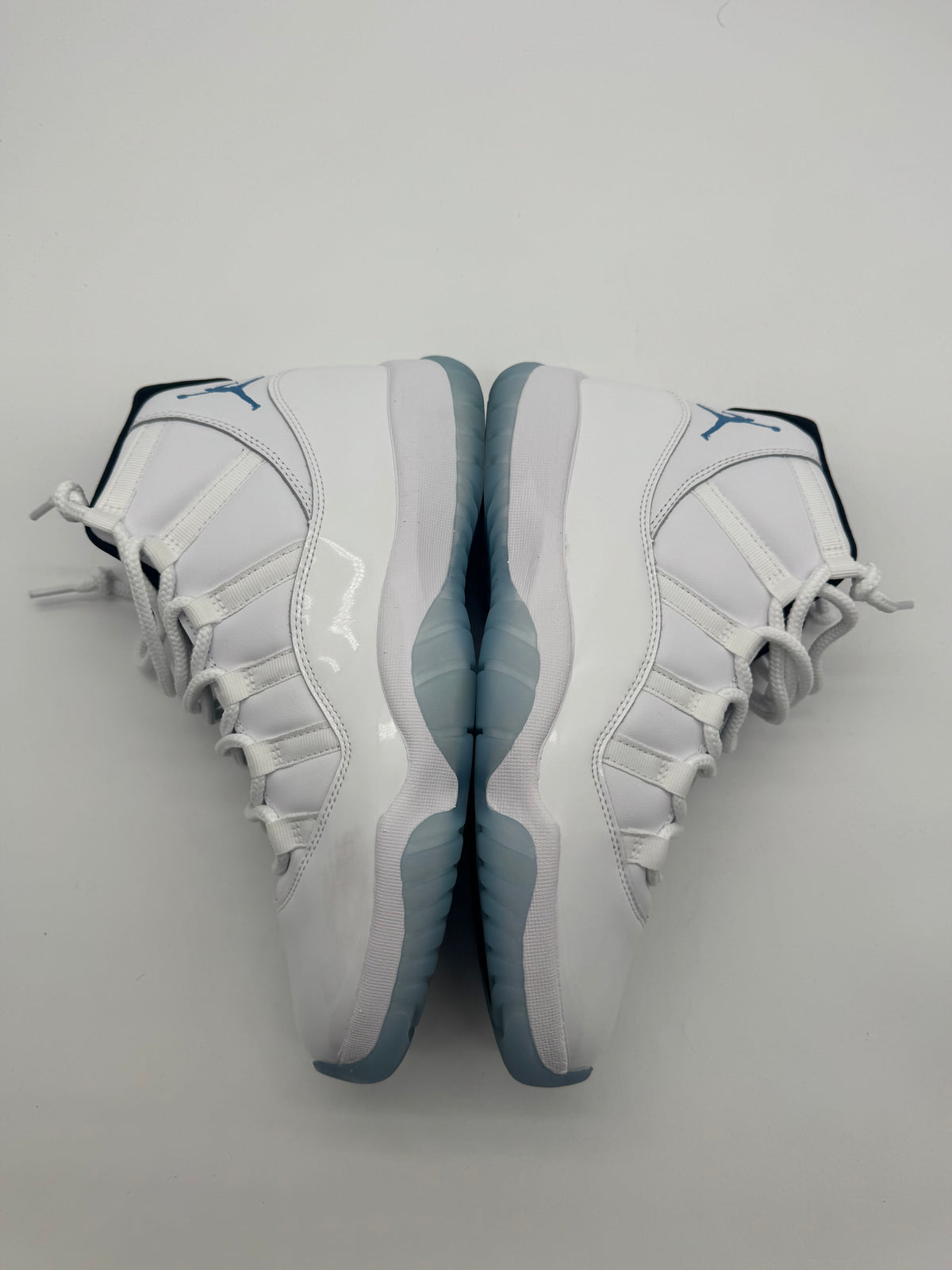 Jordan 11 Retro Legend Blue (2024)