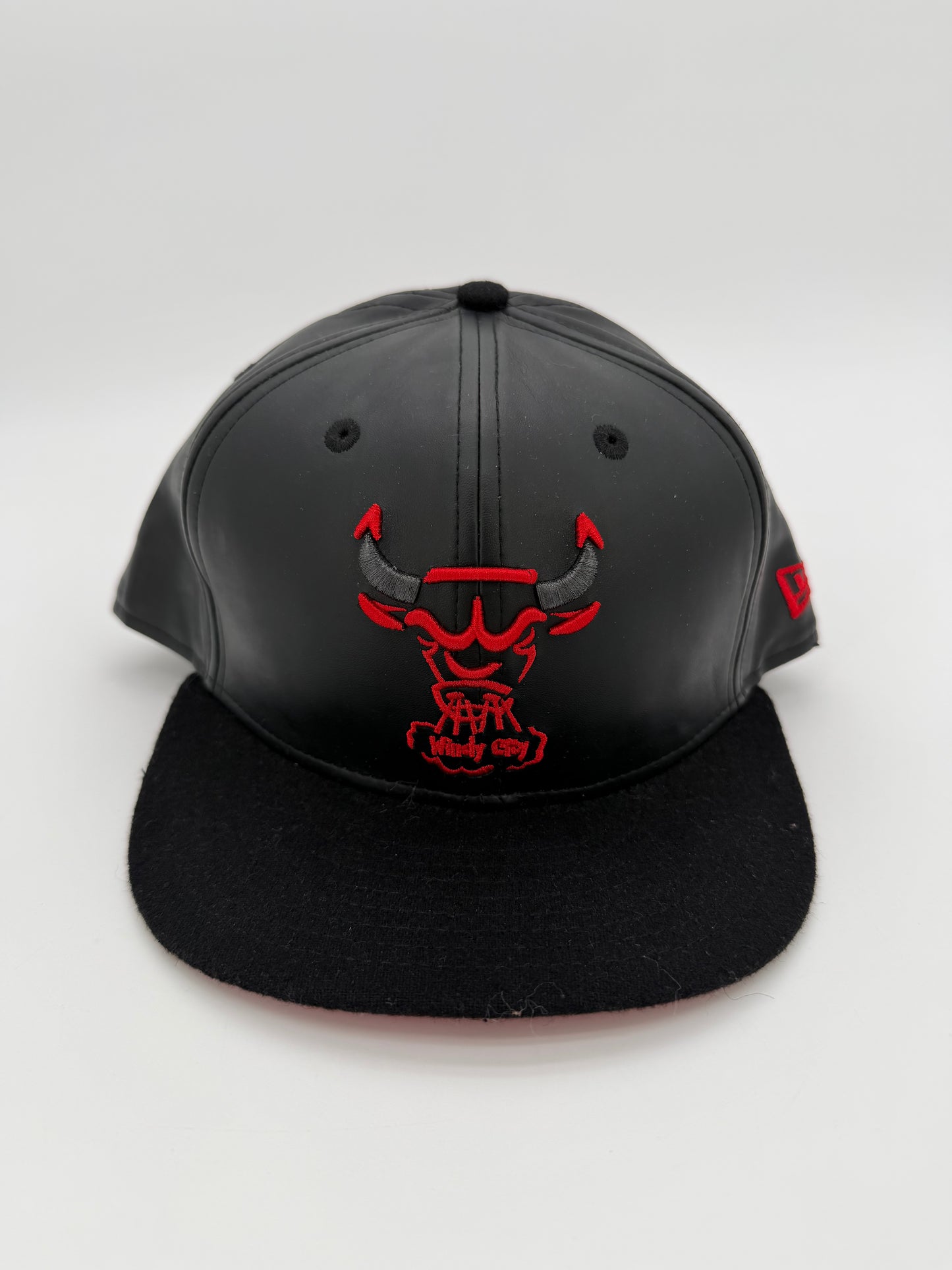 New Era Chicago Bulls Fitted Black Faux Leather
