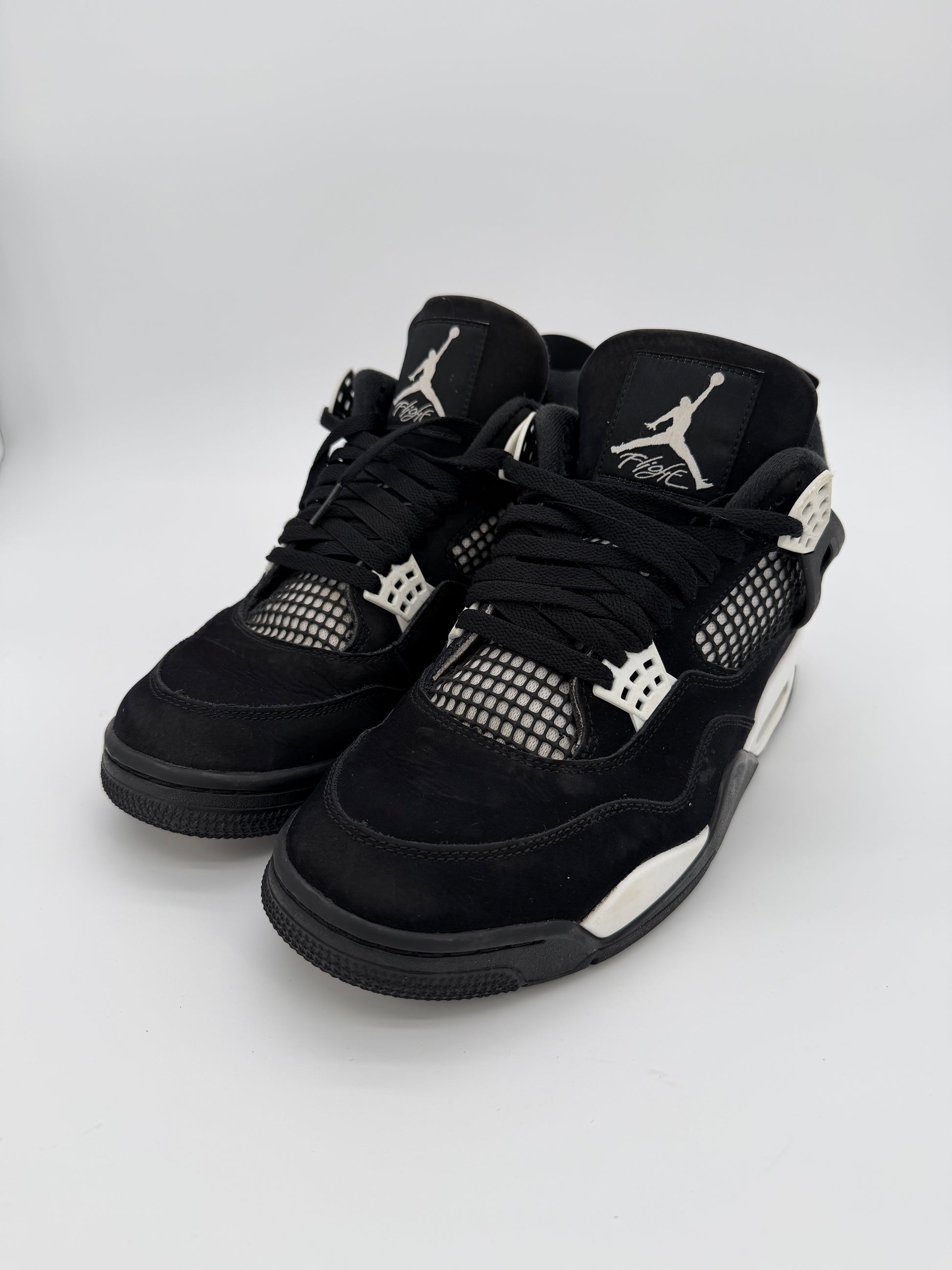 Jordan 4 Retro White Thunder