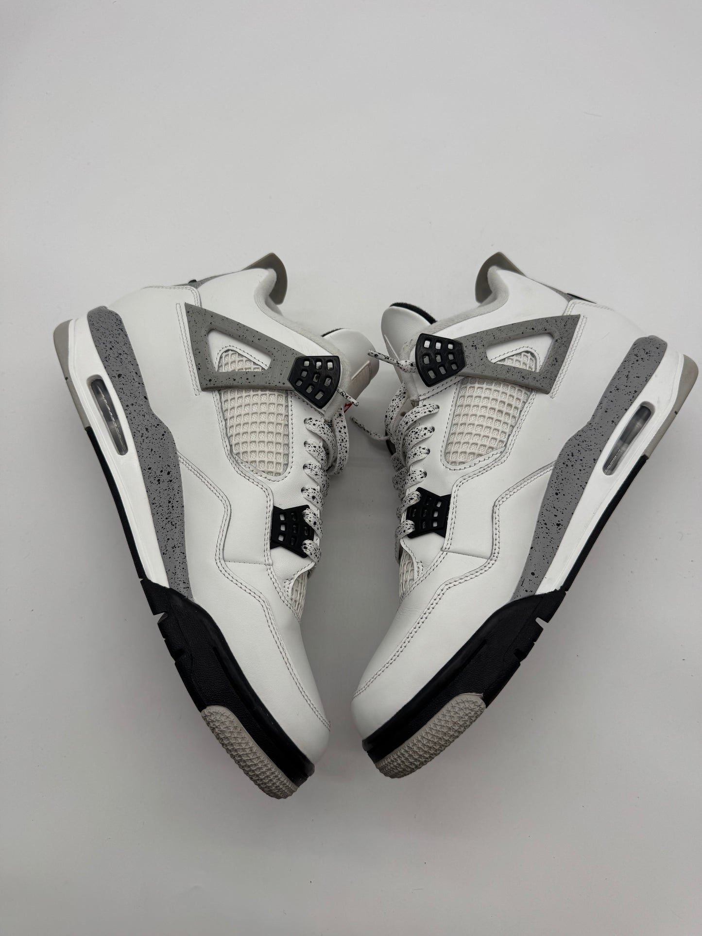 Jordan 4 Retro White Cement (2025)(extra laces)