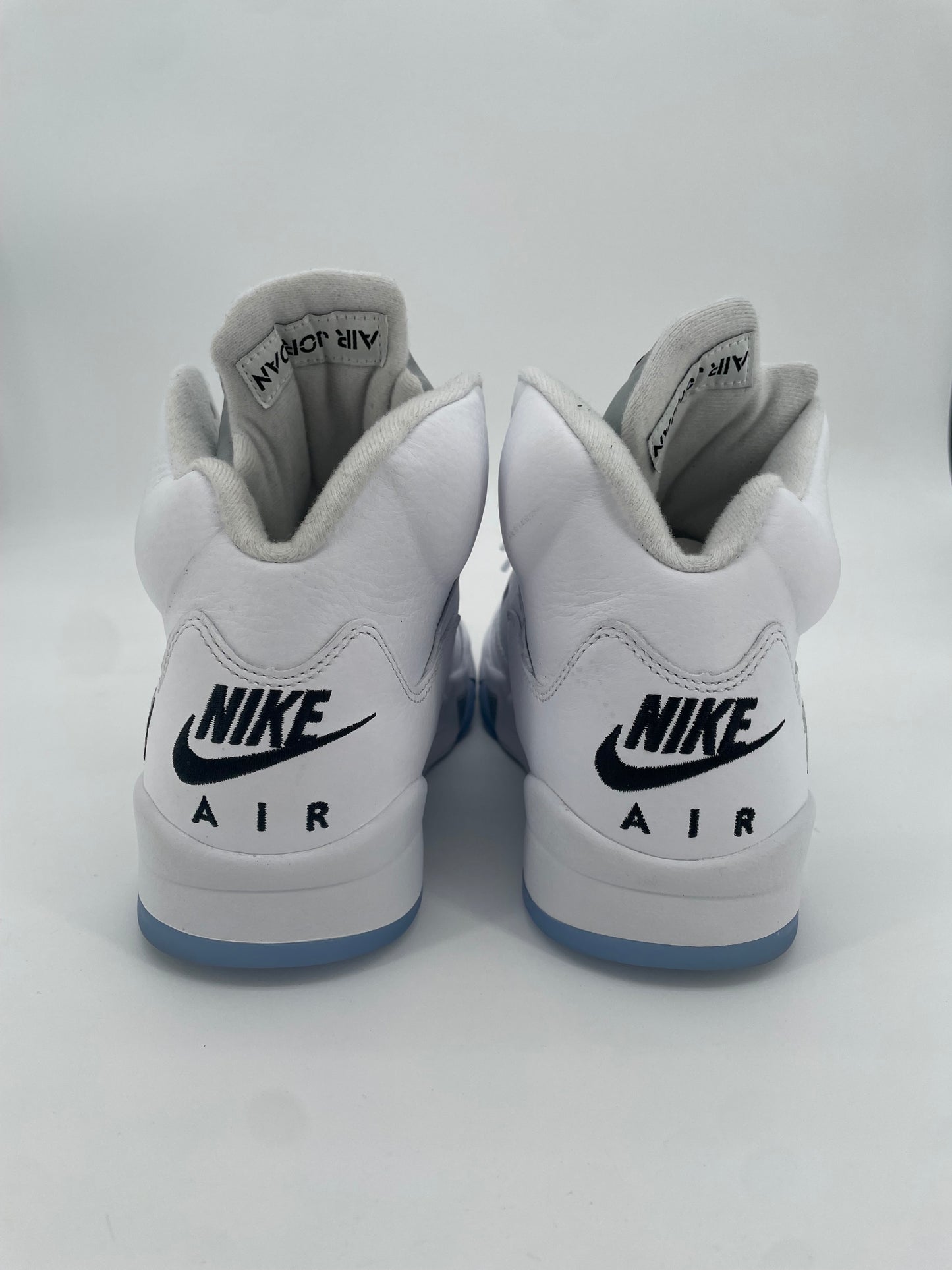 Jordan 5 Retro White Metallic (2026)