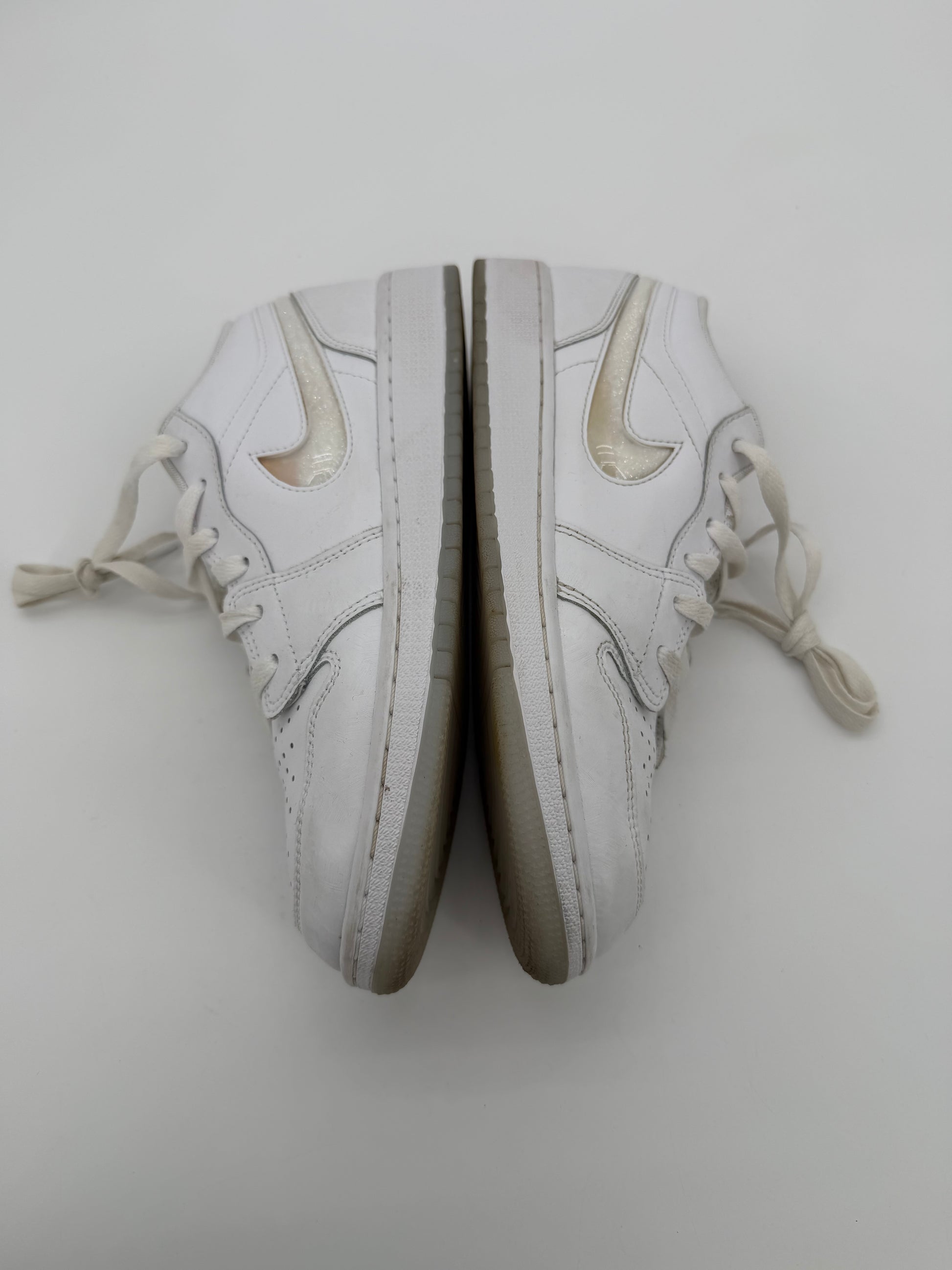 Jordan 1 Low SE Glitter Swoosh (GS)
