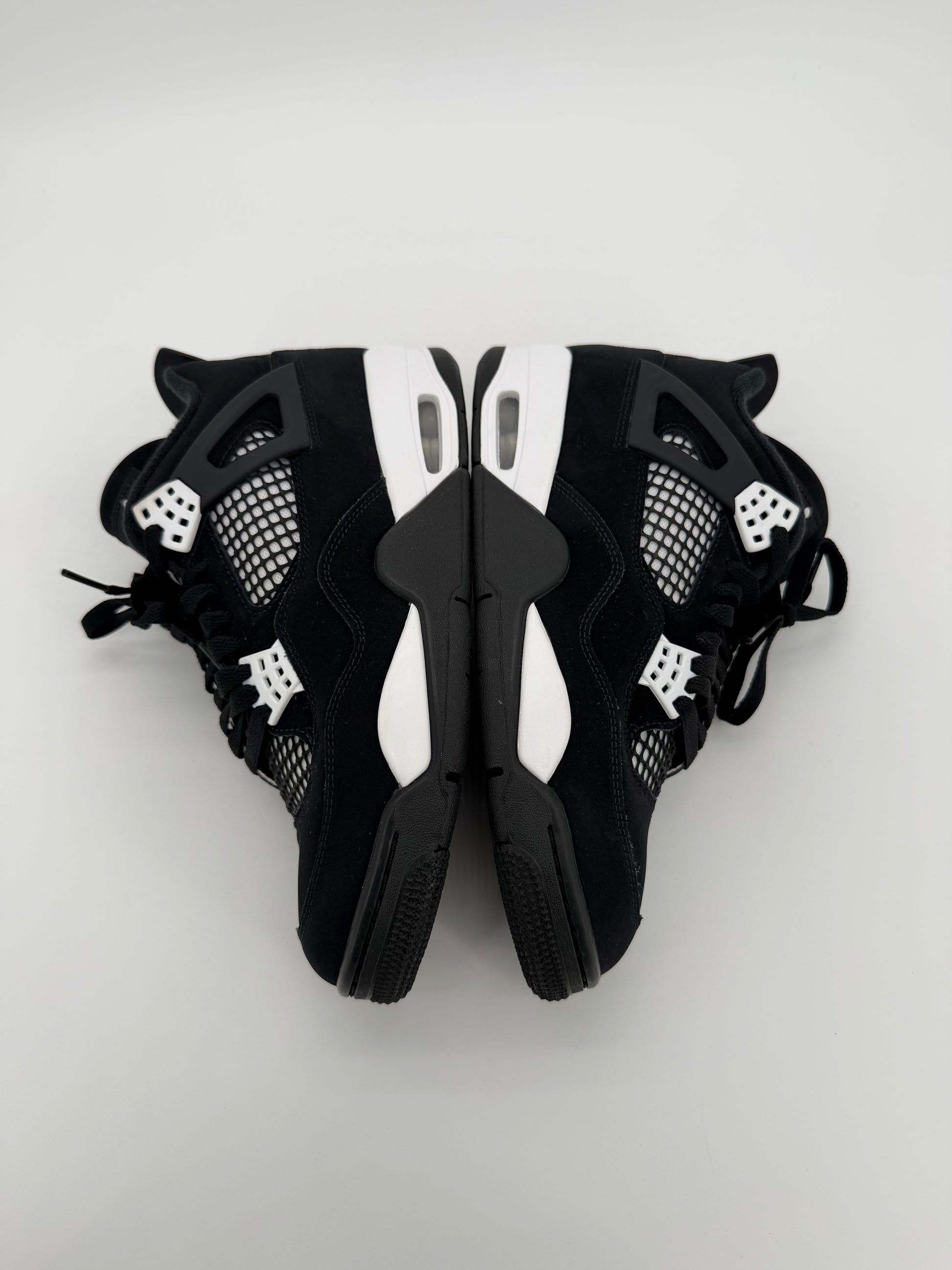 Jordan 4 Retro White Thunder
