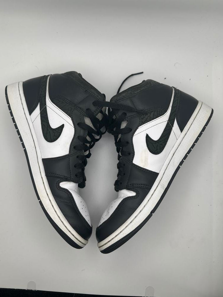 Jordan 1 Mid SE Panda Elephant