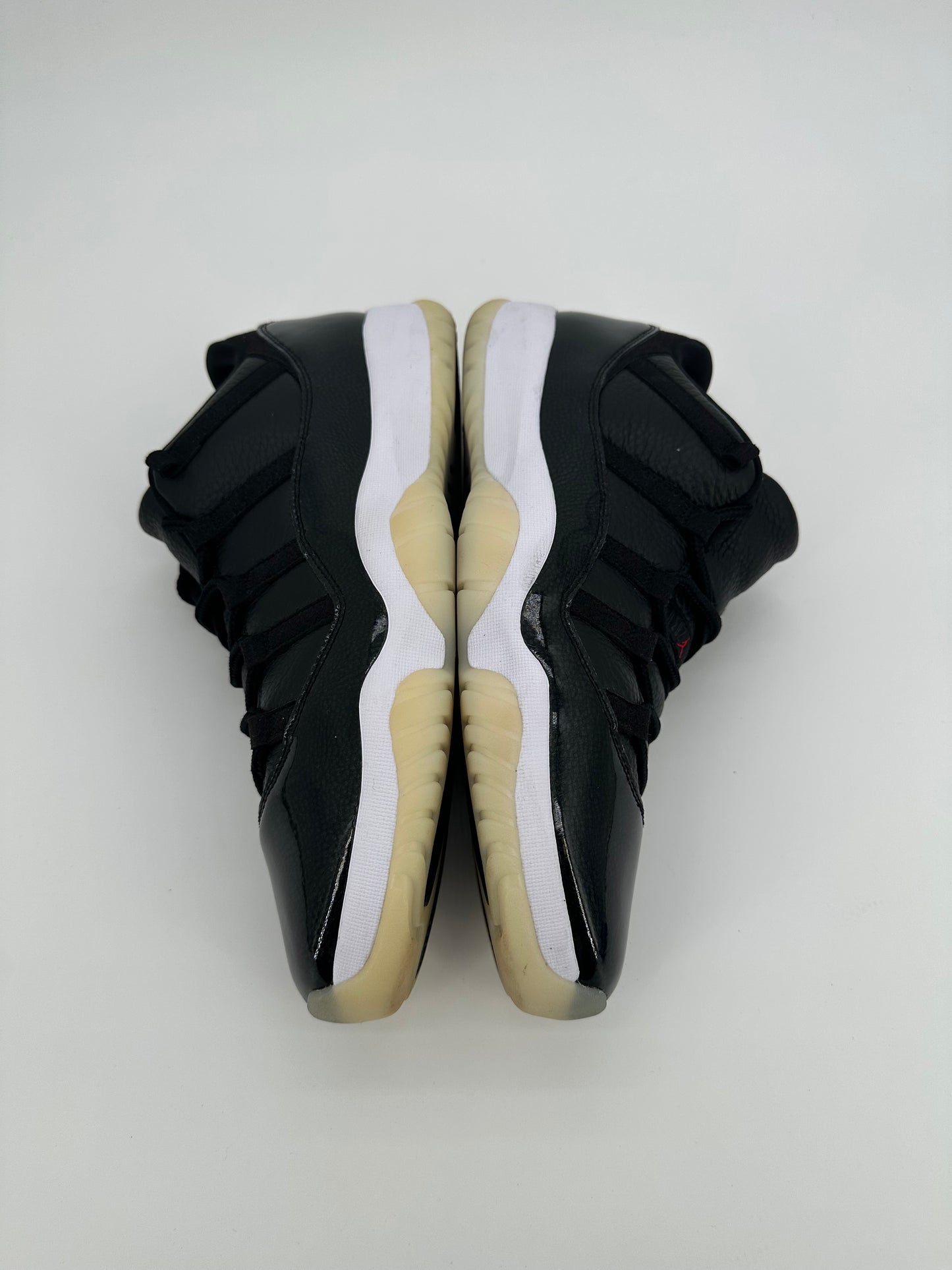 Jordan 11 Retro Low 72-10