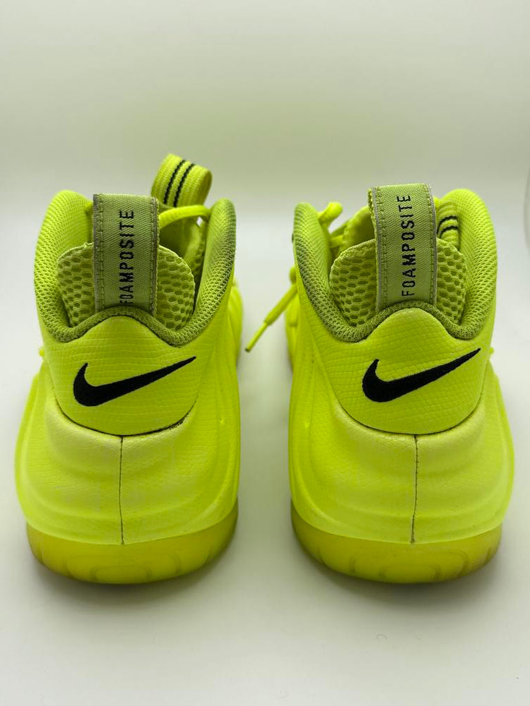 Nike Air Foamposite Pro Volt (2021)