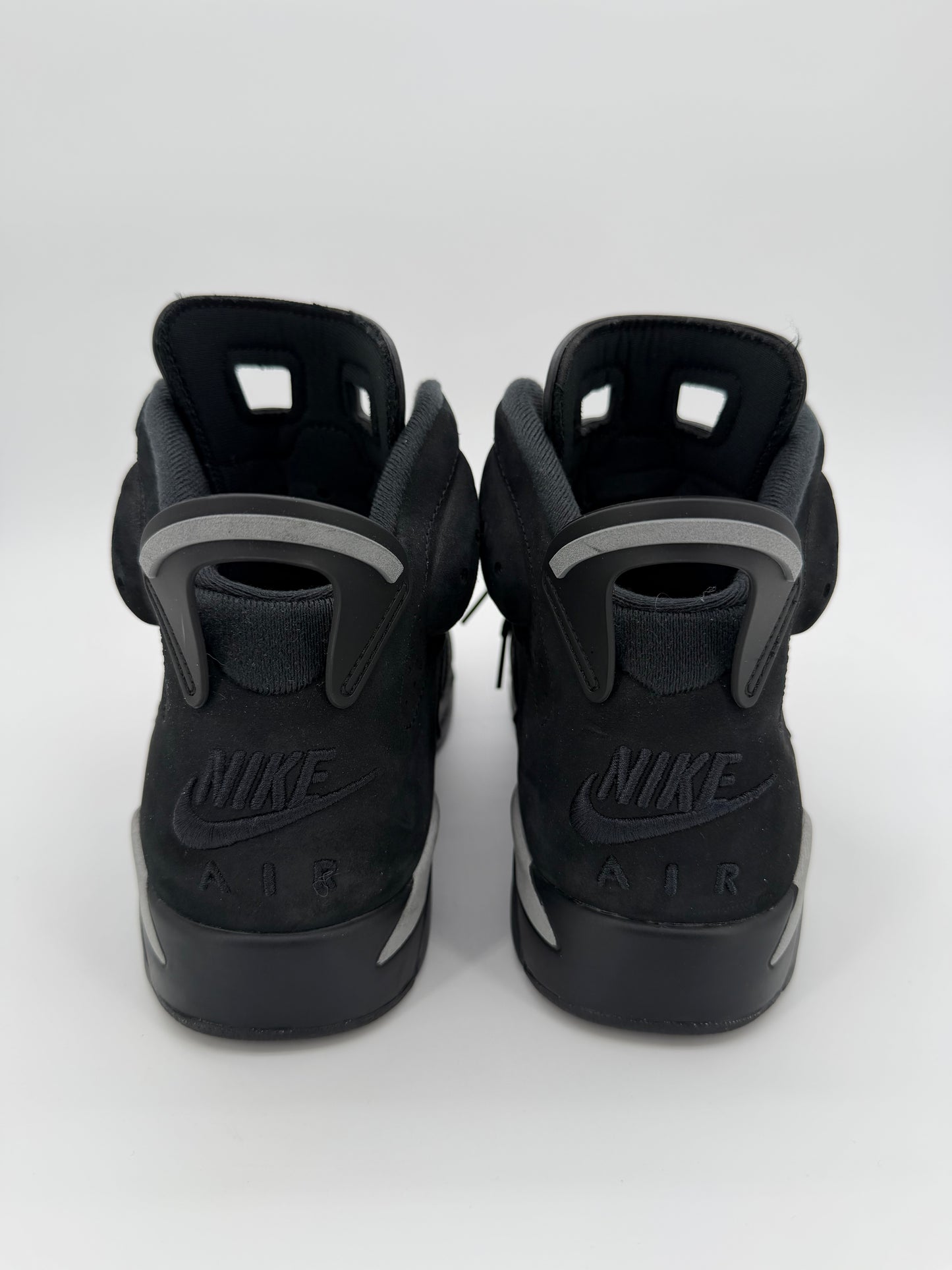 Jordan 6 Retro Cap and Gown