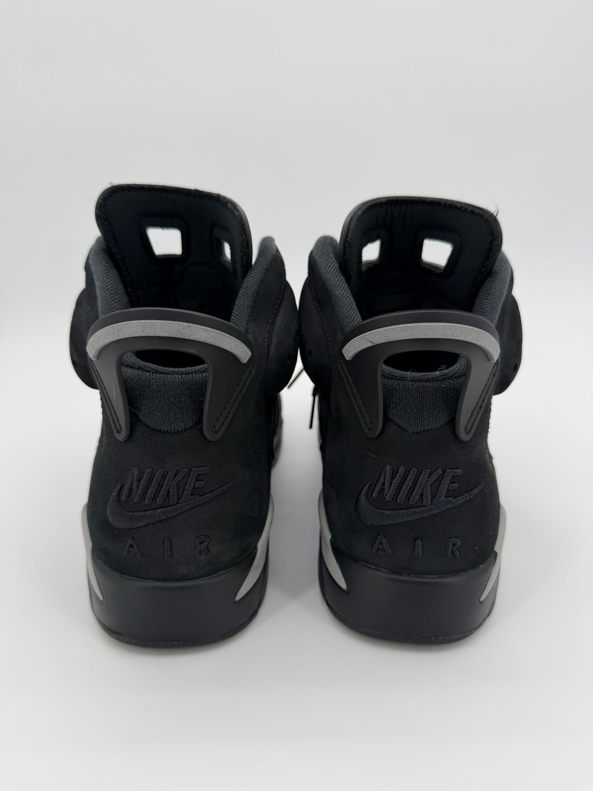 Jordan 6 Retro Cap and Gown