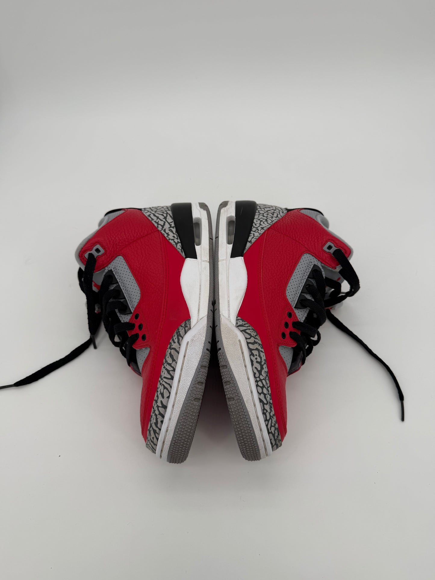 Jordan 3 Retro SE Unite