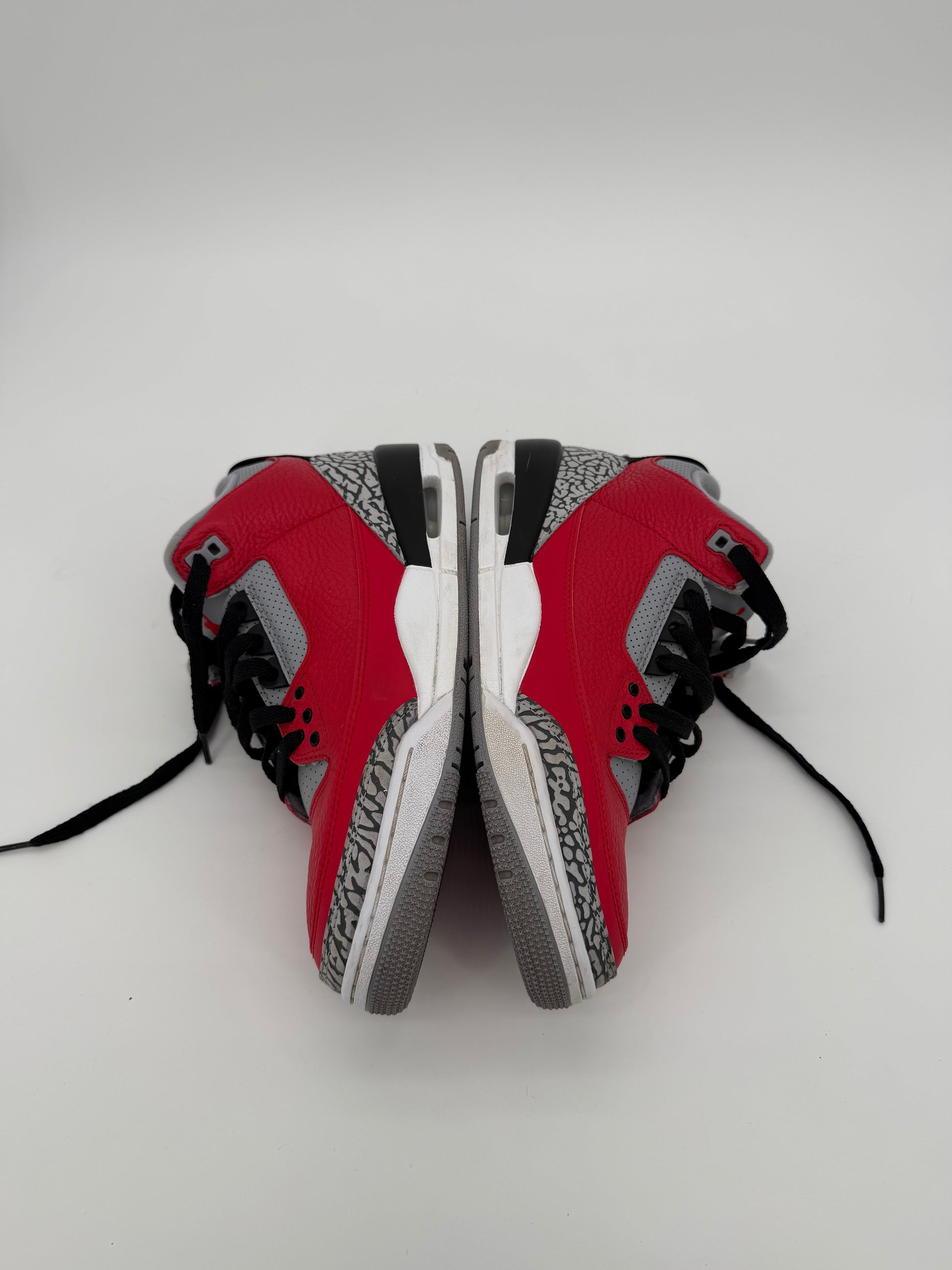 Jordan 3 Retro SE Unite