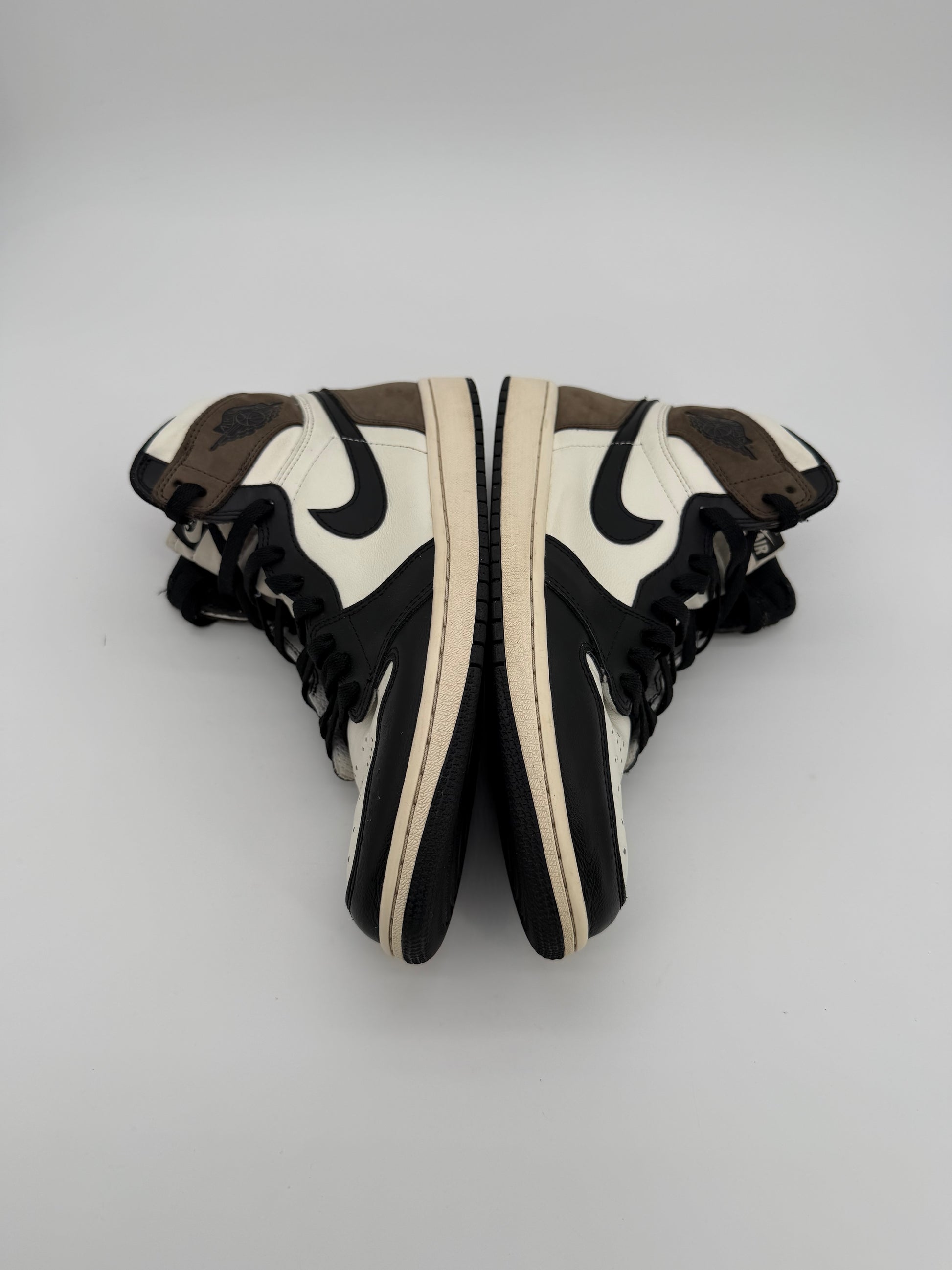 Jordan 1 Retro High Dark Mocha