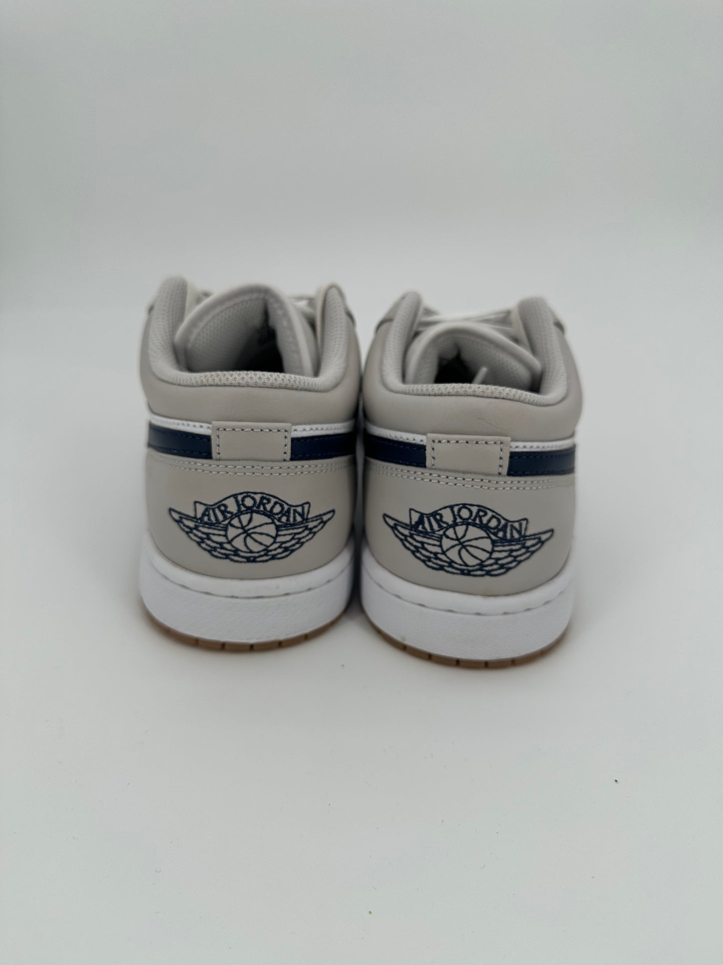 Jordan 1 Low Midnight Navy Neutral Grey
