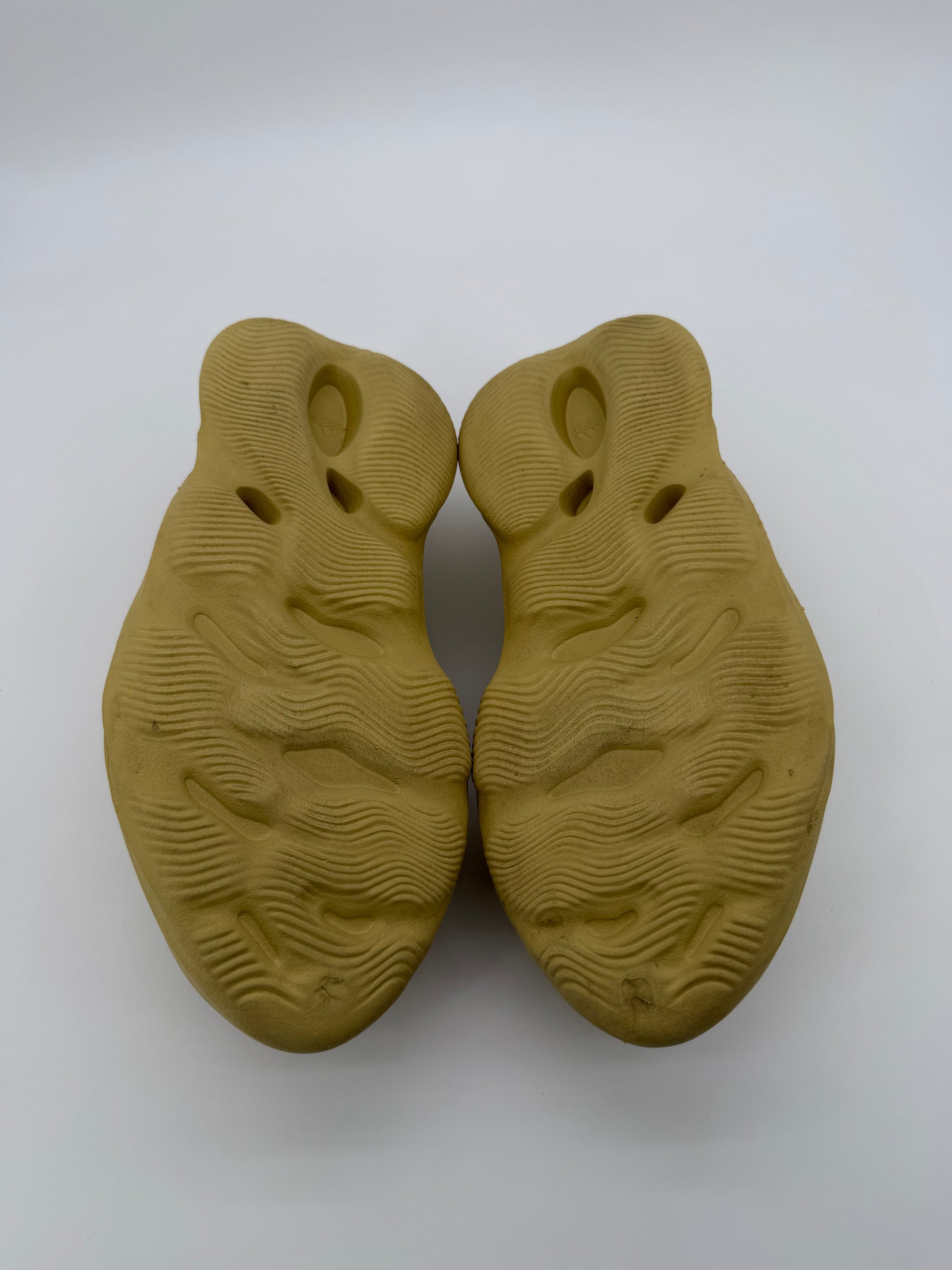 adidas Yeezy Foam RNNR Sulfur
