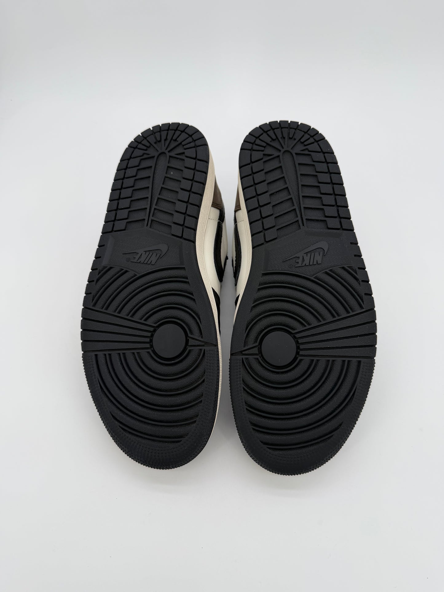 Jordan 1 Retro Low OG Mocha