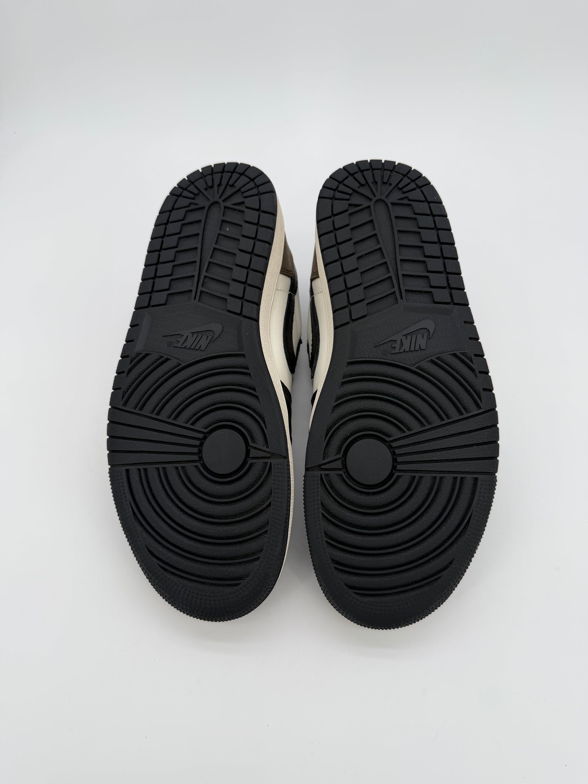 Jordan 1 Retro Low OG Mocha