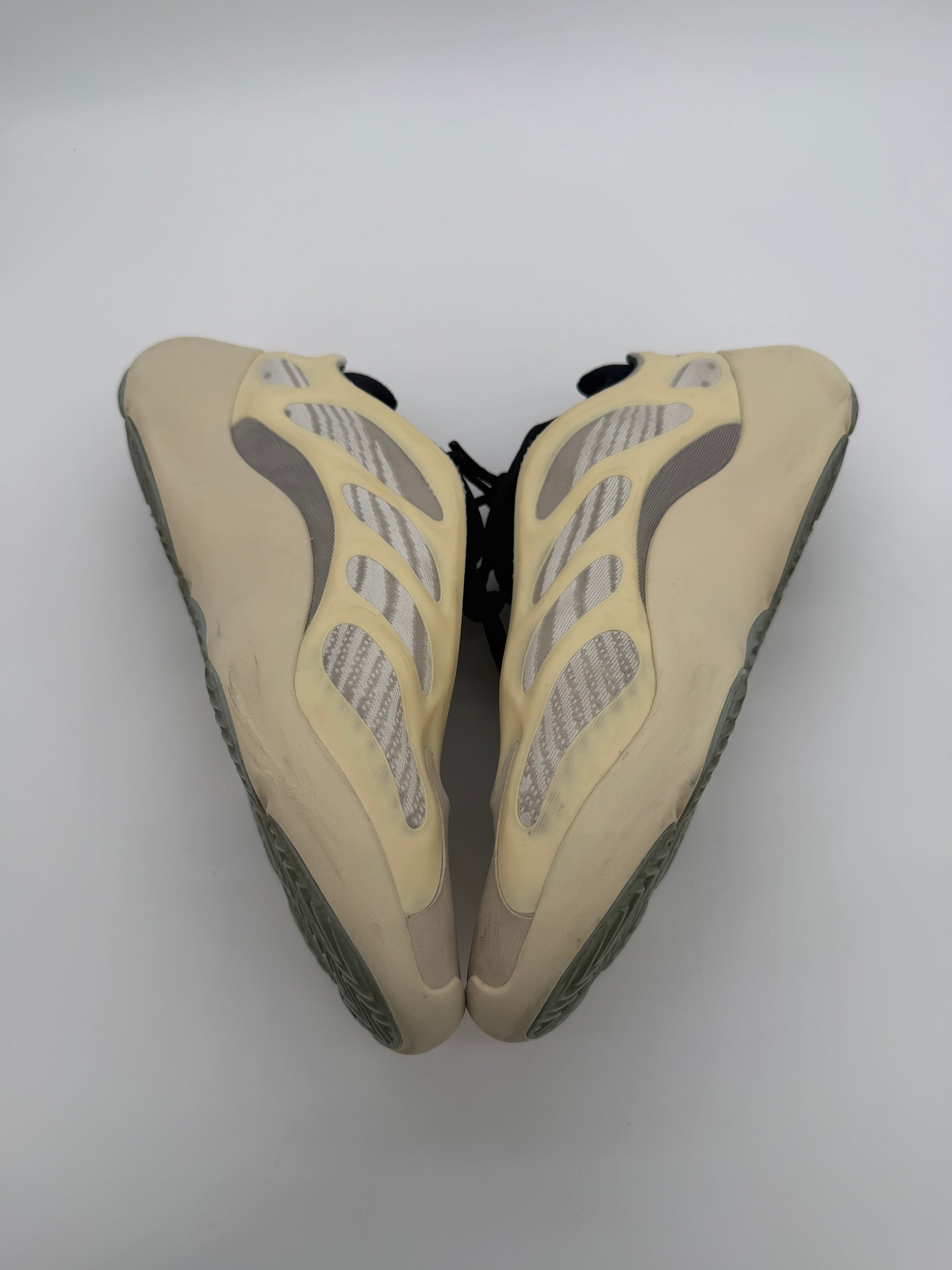 adidas Yeezy 700 V3 Safflower